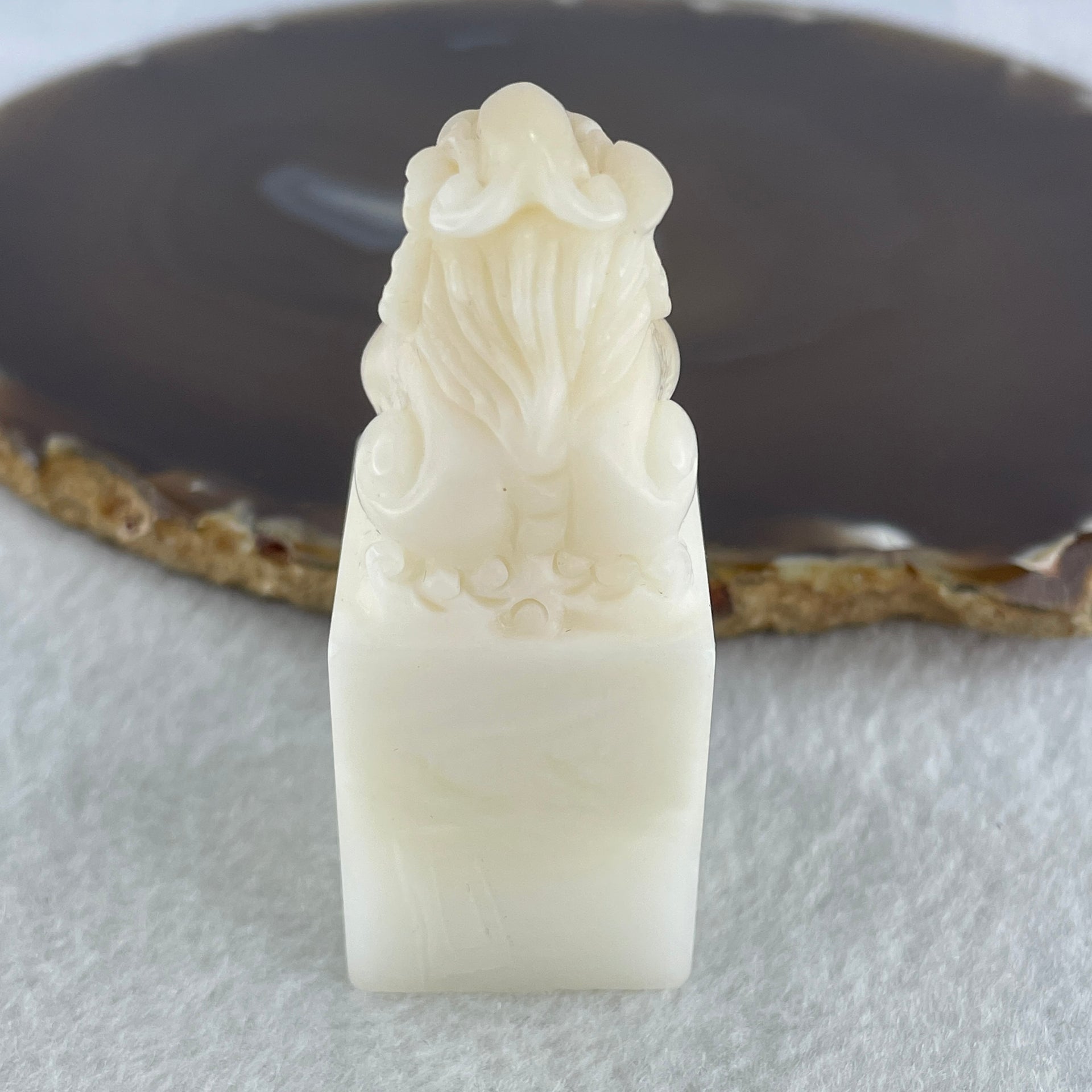 Natural Sea Shell Fu Gou 80.17g 60.6 by 24.9 by 27.1mm - Huangs Jadeite and Jewelry Pte Ltd