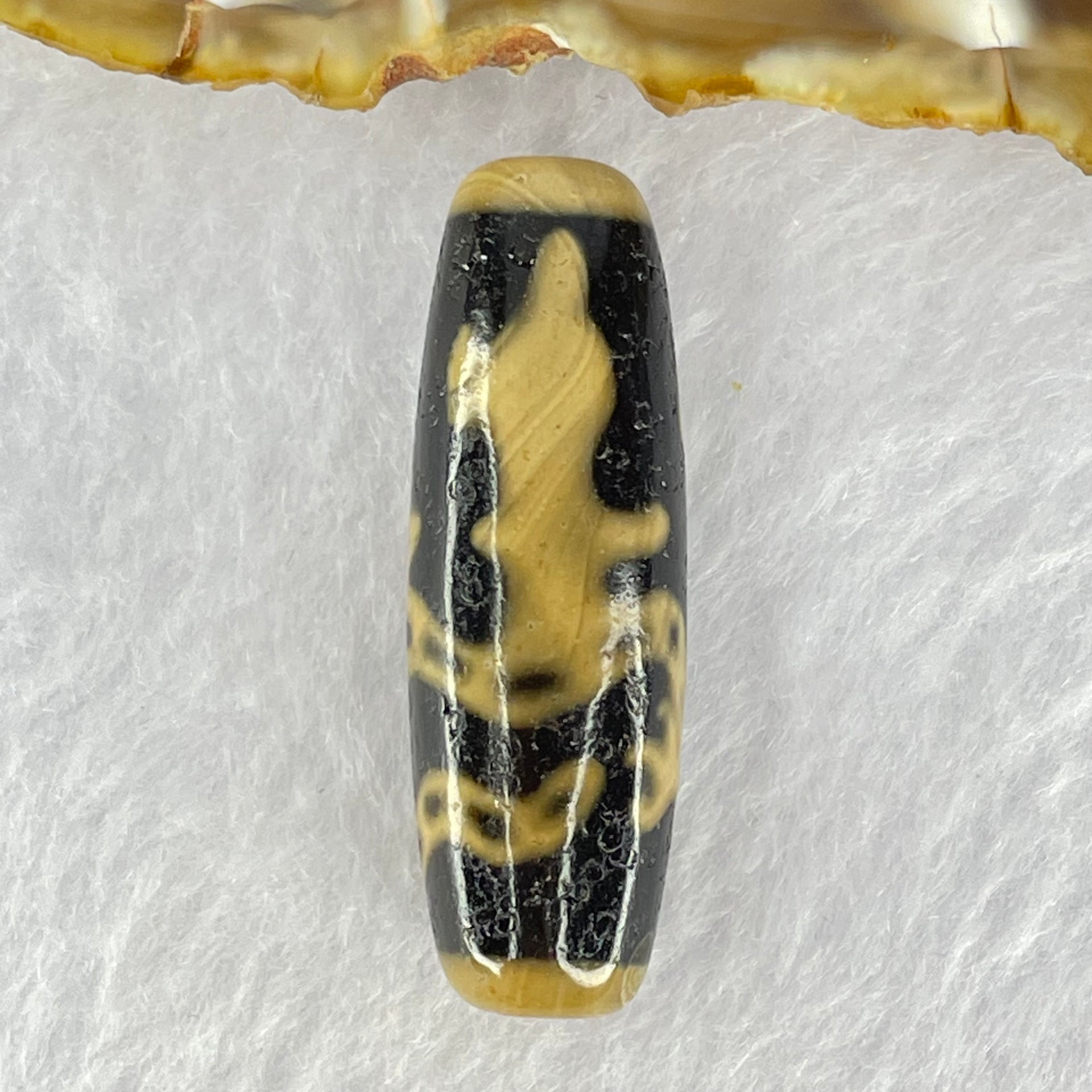 Natural Powerful Tibetan Old Oily Agate Guan Yin on Dragon Dzi Bead Heavenly Master (Tian Zhu) 观音龙天珠 8.99g 37.9 by 12.6mm - Huangs Jadeite and Jewelry Pte Ltd