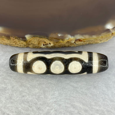Natural Powerful Tibetan Old Oily Agate 5 Eyes Dzi Bead Heavenly Master (Tian Zhu) 五眼天诛 10.83g 47.9 by 11.8 mm - Huangs Jadeite and Jewelry Pte Ltd