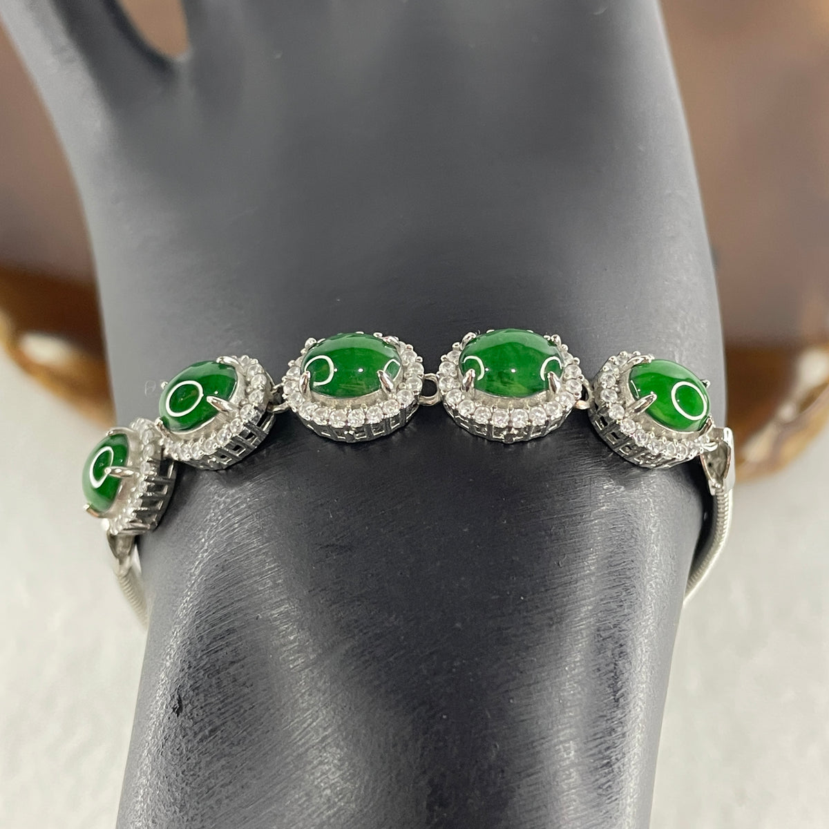 Natural Type A Omphacite Spicy Green Jadeite Cabochon Bracelet in S925 Silver | (7.76g | 16–18cm | 8.0 x 6.1 x 2.5mm x 5 Pcs | "Wǔ Fú Lín Mén" Five Blessings Anchor, Feng Shui Prosperity & Executive Charm Strand) - Huangs Jadeite and Jewelry Pte Ltd