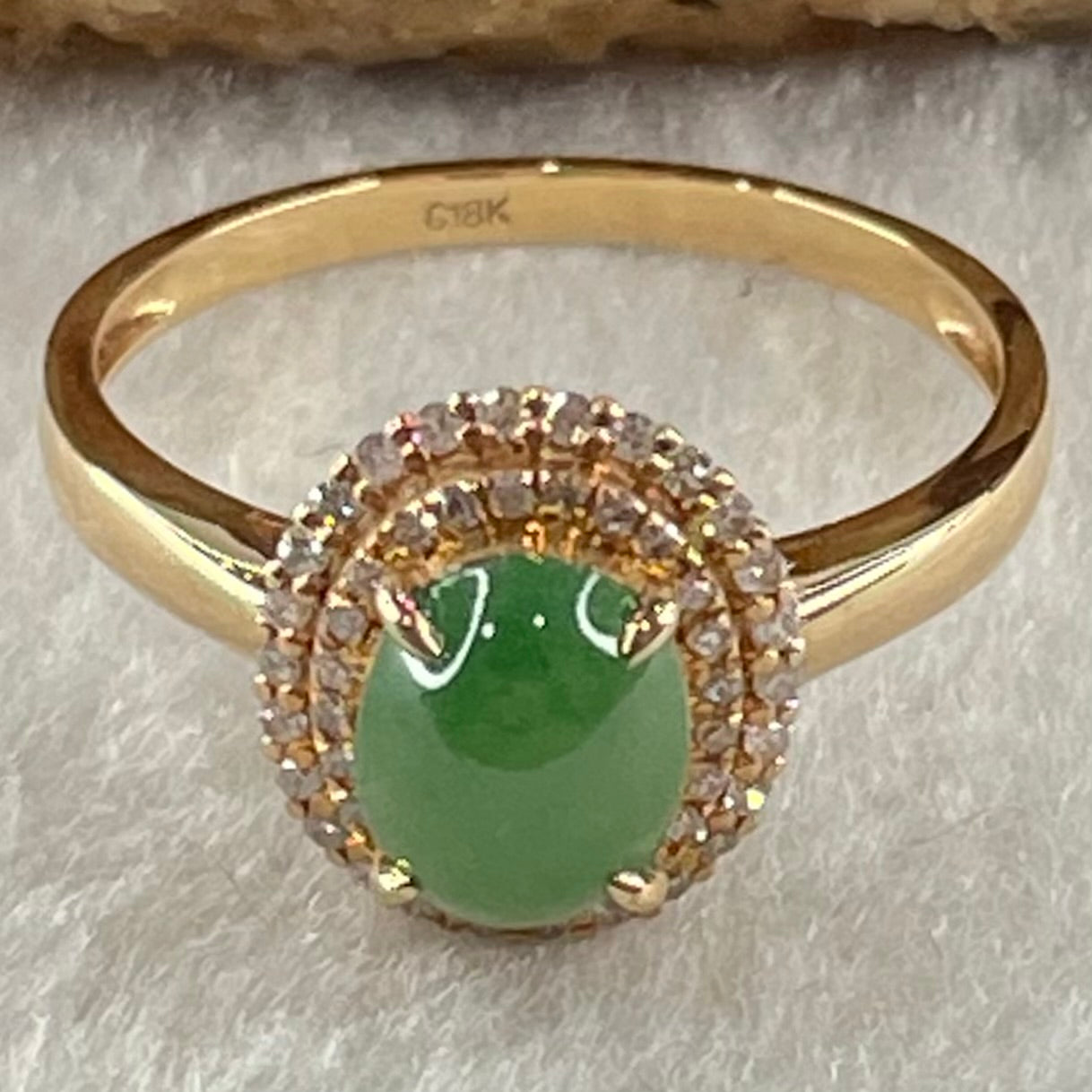 Type A Emerald Green Jadeite with Diamonds in 18K Rose Gold Ring 2.36g 7.5 by 6.0 by 3.5mm US6.8 HK15 - Huangs Jadeite and Jewelry Pte Ltd
