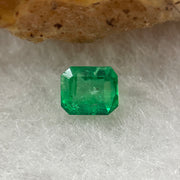 Natural Colombia Vivid Green Emerald (Beryl) Cut-Cornered Rectangular Step cut 0.40ct 4.6 by 4.0 by 2.9mm - Huangs Jadeite and Jewelry Pte Ltd