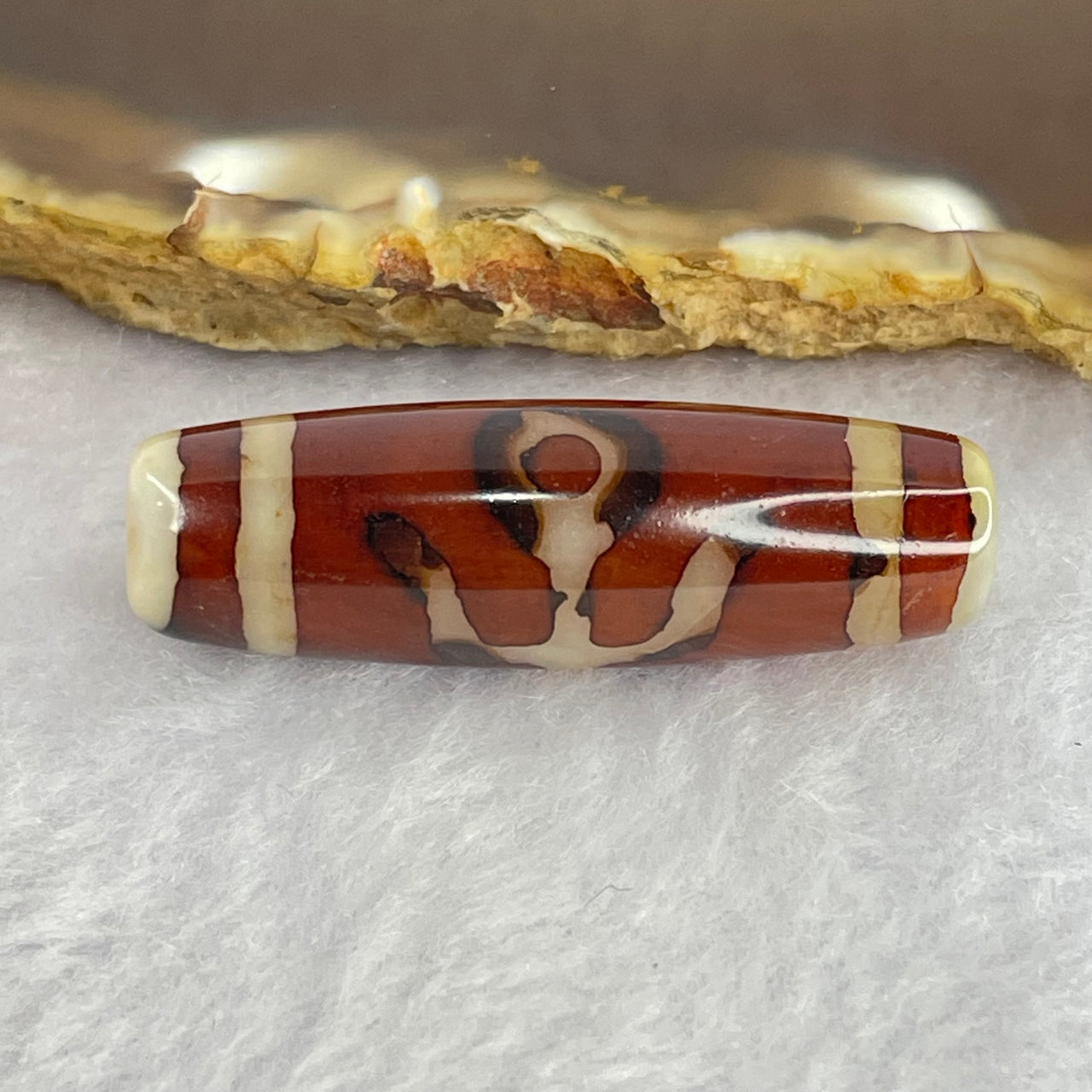 Natural Powerful Tibetan Old Oily Agate Patina Guiren Tairen Human Dzi Bead Totem Amulet Heavenly Master (Tian Zhu) 贵人天诛 8.47g 37.5 by 12.0mm - Huangs Jadeite and Jewelry Pte Ltd