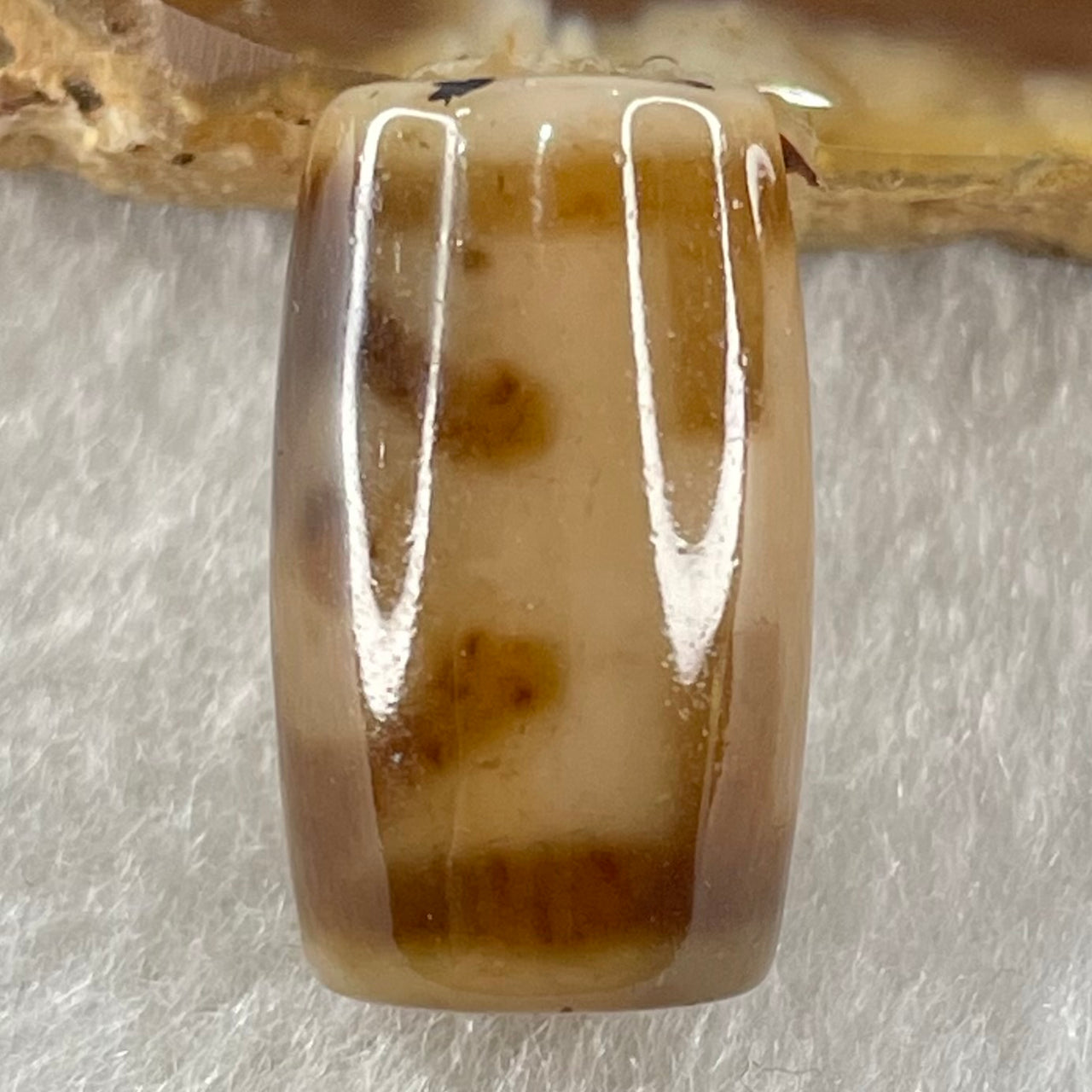 Natural Powerful Tibetan Old Oily Agate Patina Guiren Tairen Human Dzi Bead Totem Amulet Heavenly Master (Tian Zhu) 贵人天诛 4.98g 20.0 by 11.9mm - Huangs Jadeite and Jewelry Pte Ltd