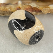 Natural Powerful Tibetan Old Oily Agate Tiger Tooth Daluo Dzi Bead Heavenly Master (Tian Zhu) 虎呀天诛 5.24g 17.7 by 13.7mm - Huangs Jadeite and Jewelry Pte Ltd