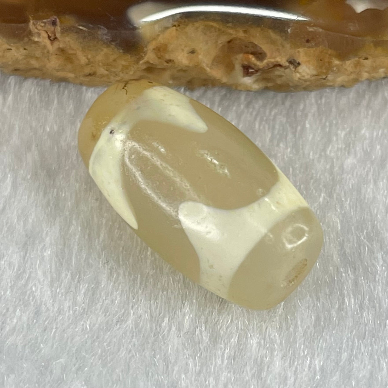 Natural Powerful Tibetan Old Oily Agate Tiger Tooth Daluo Dzi Bead Heavenly Master (Tian Zhu) 虎呀天诛 3.31g 20.1 by 10.8mm - Huangs Jadeite and Jewelry Pte Ltd