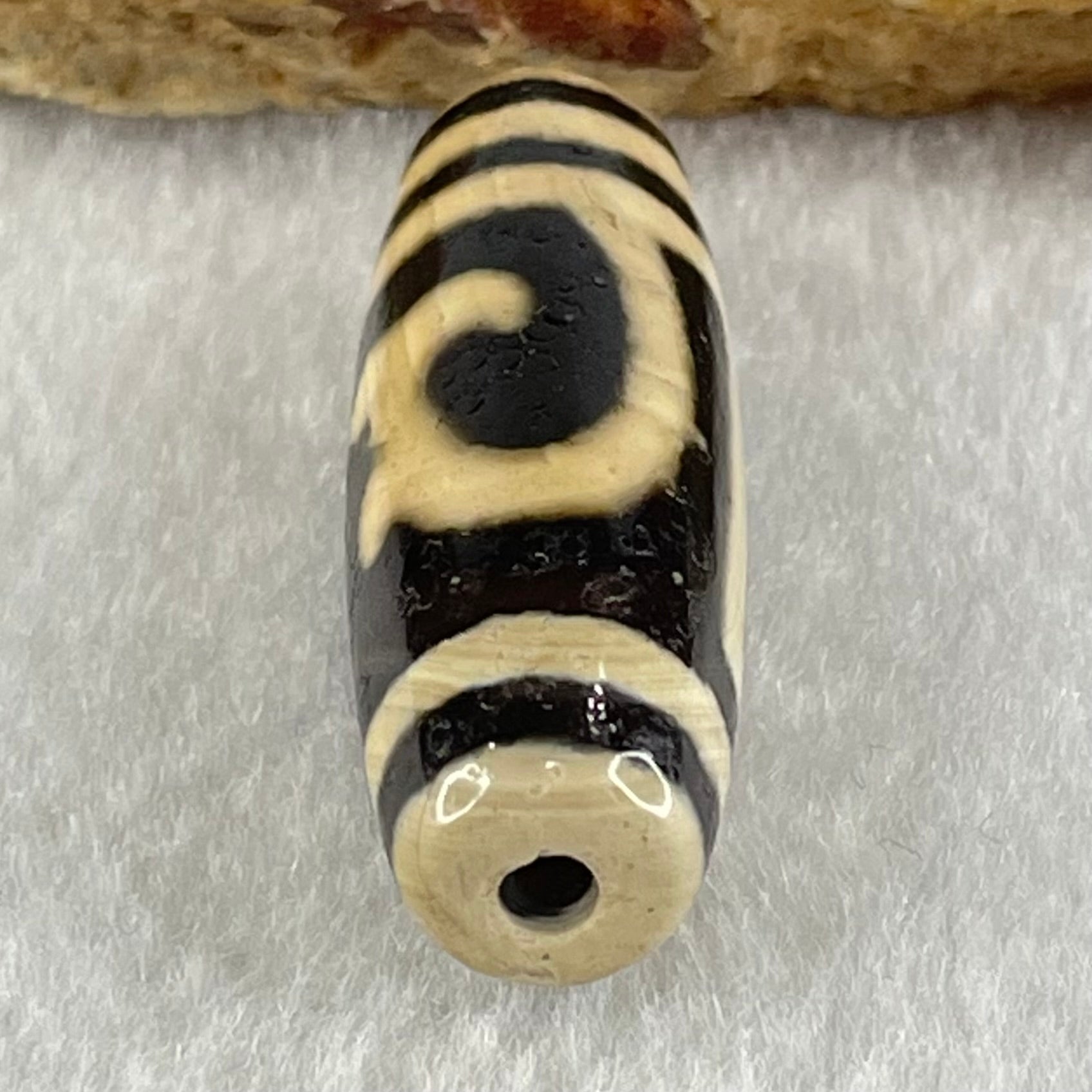 Natural Powerful Tibetan Old Oily Agate Double Du Mu Dzi Bead Heavenly Master (Tian Zhu) 9.15g 37.2 by 12.4mm - Huangs Jadeite and Jewelry Pte Ltd