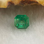Natural Colombia Green Emerald (Beryl) Cut-Cornered Rectangular step cut 1.03ct 5.7 by 5.6 by 4.7mm - Huangs Jadeite and Jewelry Pte Ltd