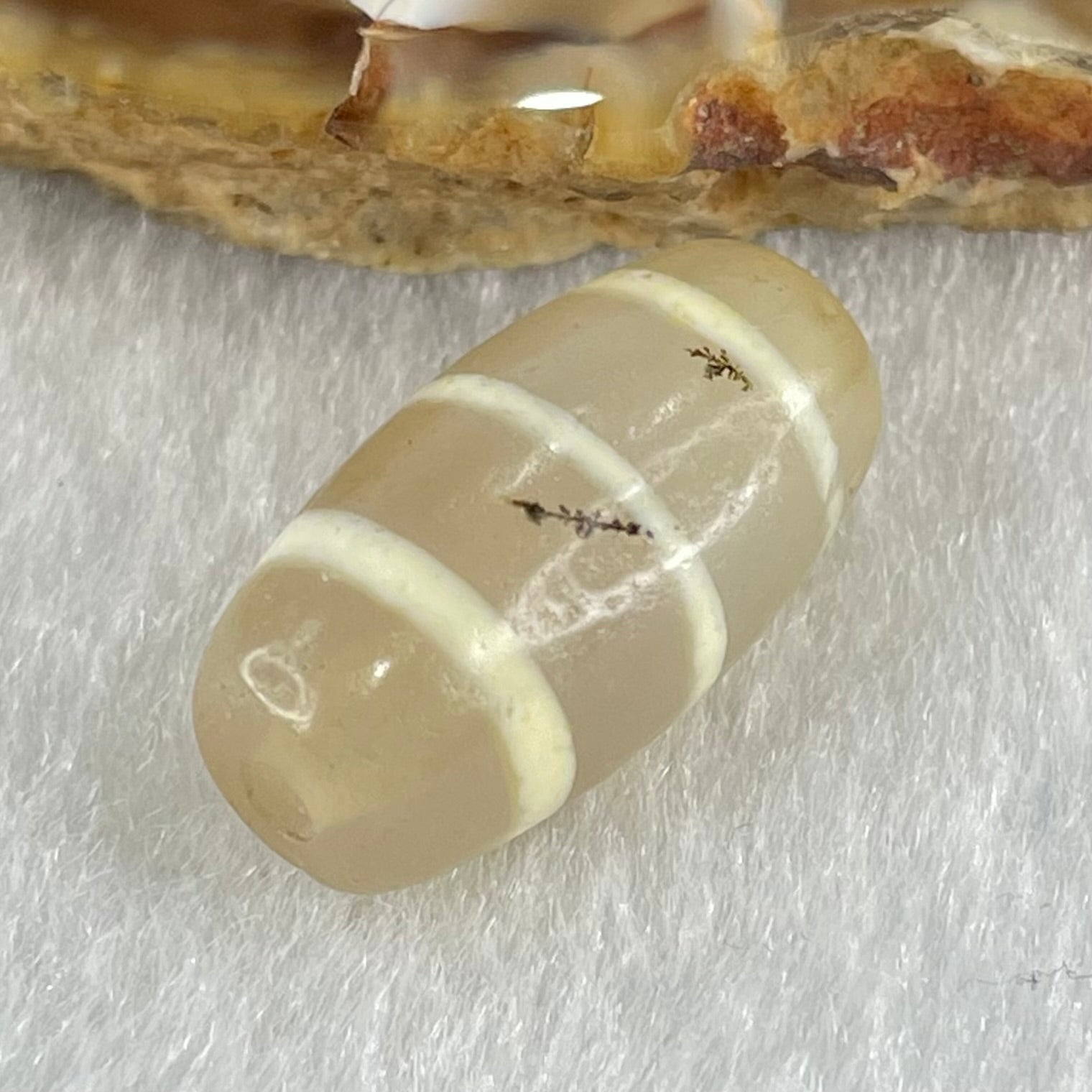 Natural Powerful Tibetan Old Oily Agate 3-Lines Dzi Bead Heavenly Master (Tian Zhu) 三行天诛 3.34g 20.1 by 10.6mm - Huangs Jadeite and Jewelry Pte Ltd