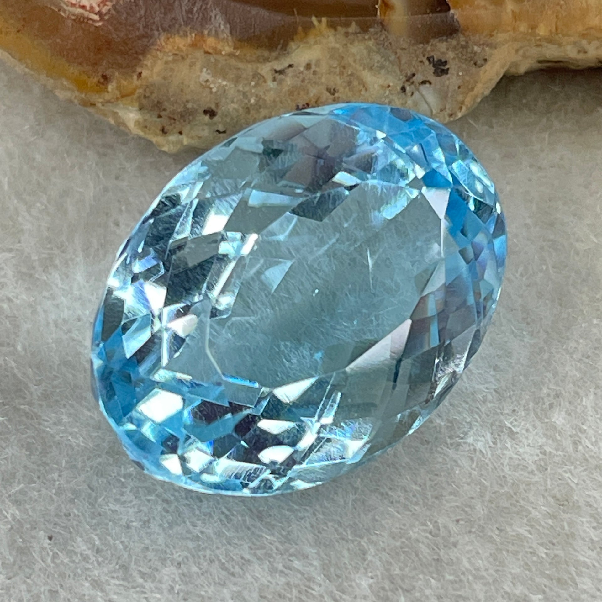 Natural Sky Blue Topaz Oval Shape 23.16ct 20.2 by 14.3 by 9.5mm - Huangs Jadeite and Jewelry Pte Ltd