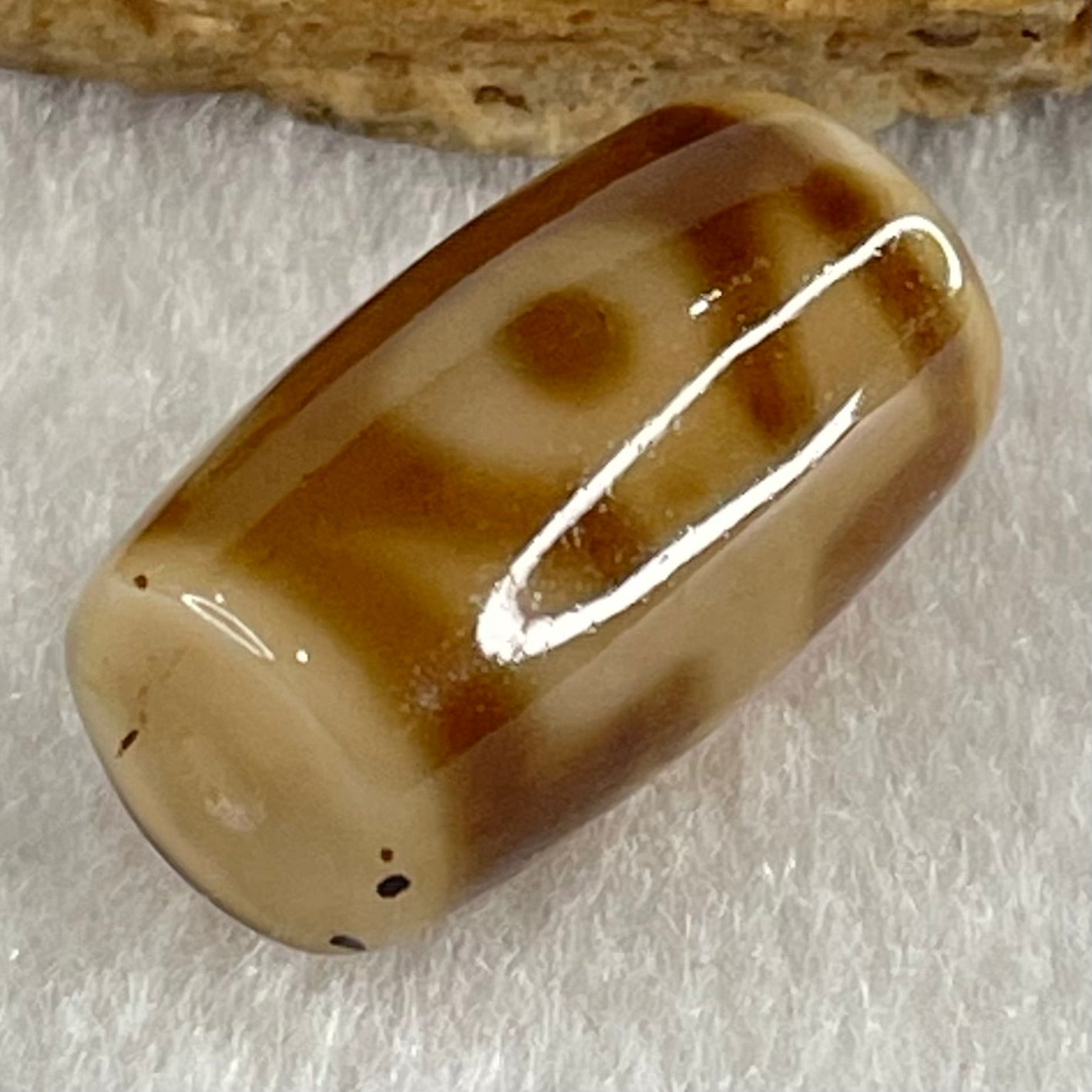 Natural Powerful Tibetan Old Oily Agate Patina Guiren Tairen Human Dzi Bead Totem Amulet Heavenly Master (Tian Zhu) 贵人天诛 4.93g 20.0 by 11.9mm - Huangs Jadeite and Jewelry Pte Ltd