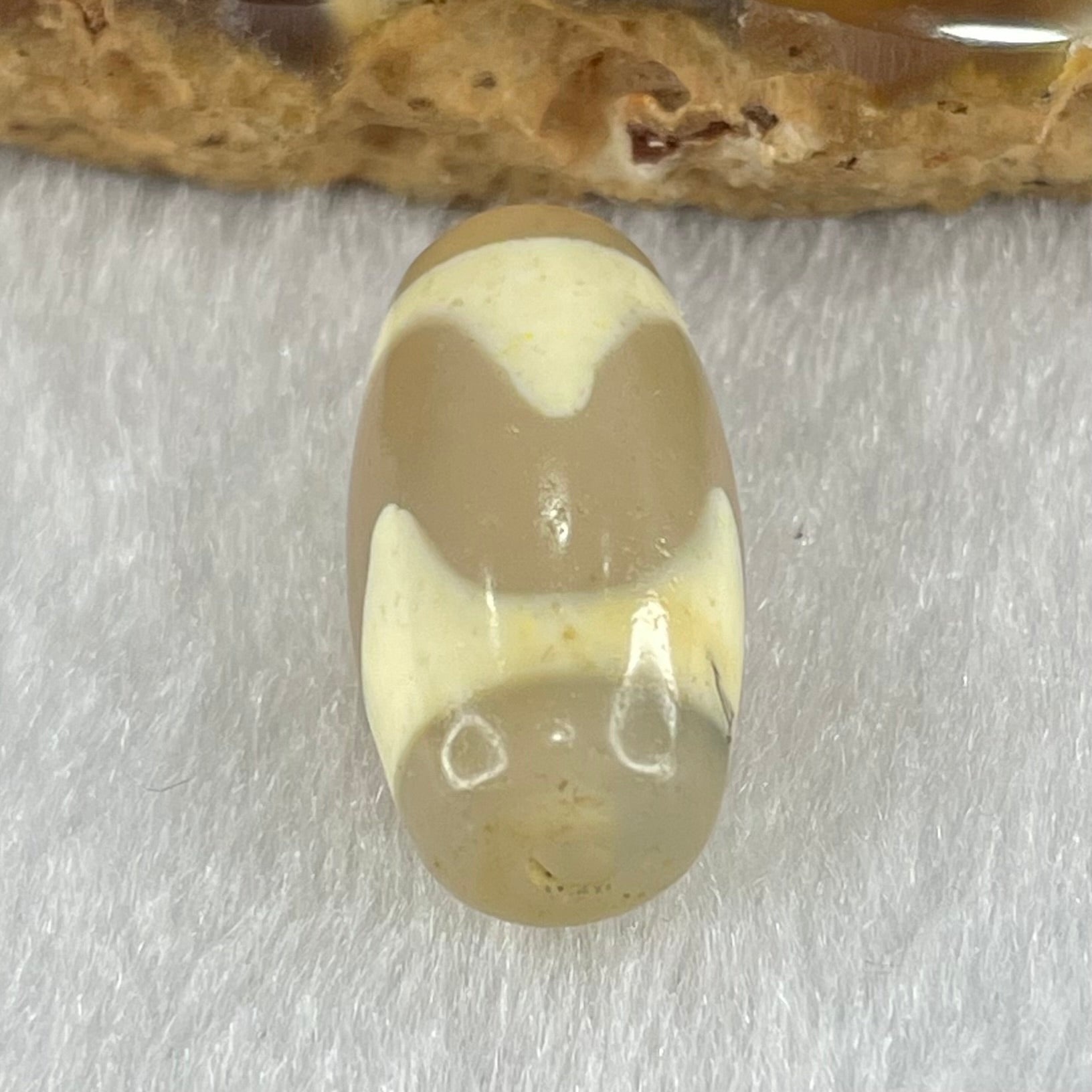 Natural Powerful Tibetan Old Oily Agate Tiger Tooth Daluo Dzi Bead Heavenly Master (Tian Zhu) 虎呀天诛 3.07g 20.0 by 10.2mm - Huangs Jadeite and Jewelry Pte Ltd