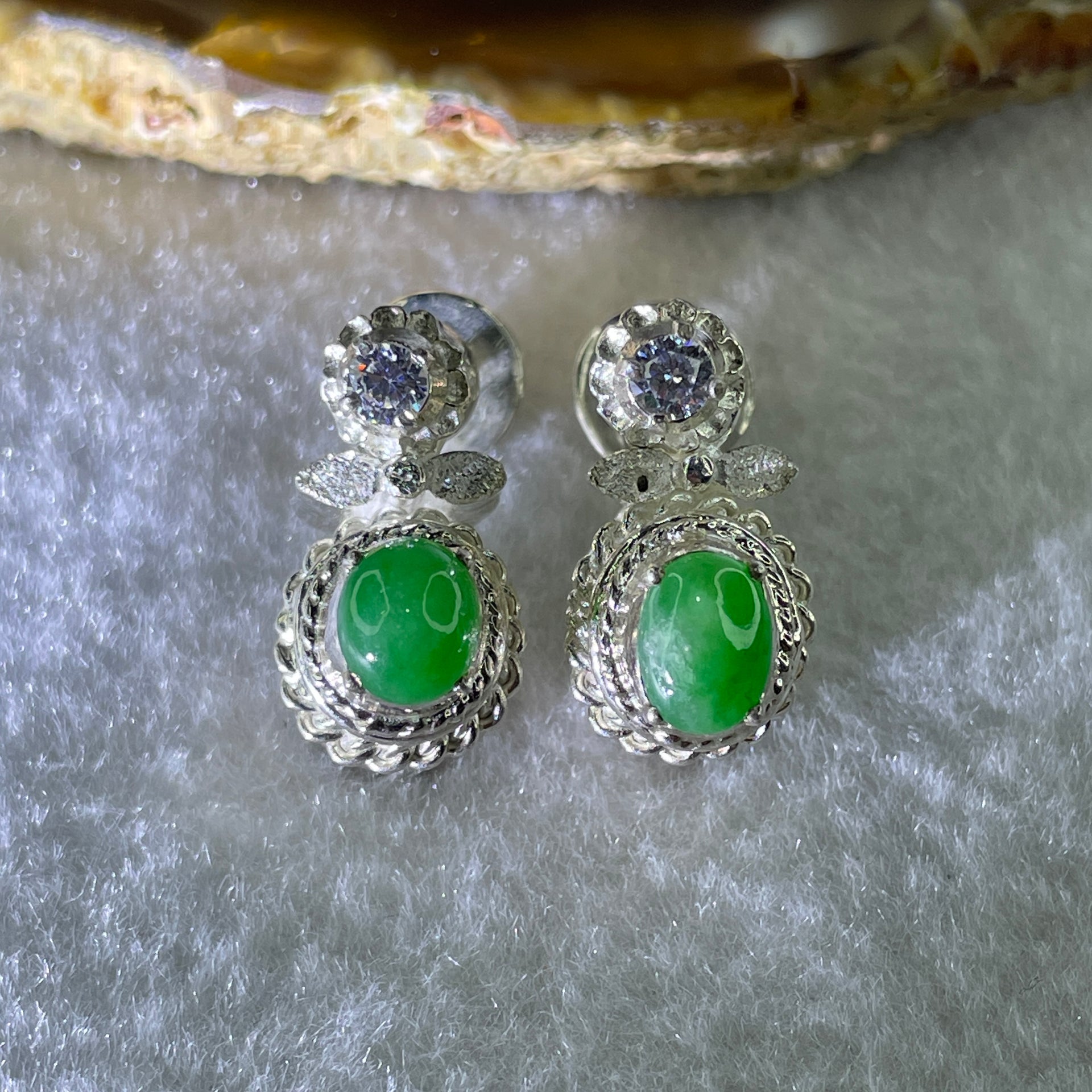 Type A Natural Apple Green Jadeite Cabochon 8.1 by 6.2 by 3.0mm Stone for Setting 20.60g (On Silver Earring Mold) - Huangs Jadeite and Jewelry Pte Ltd