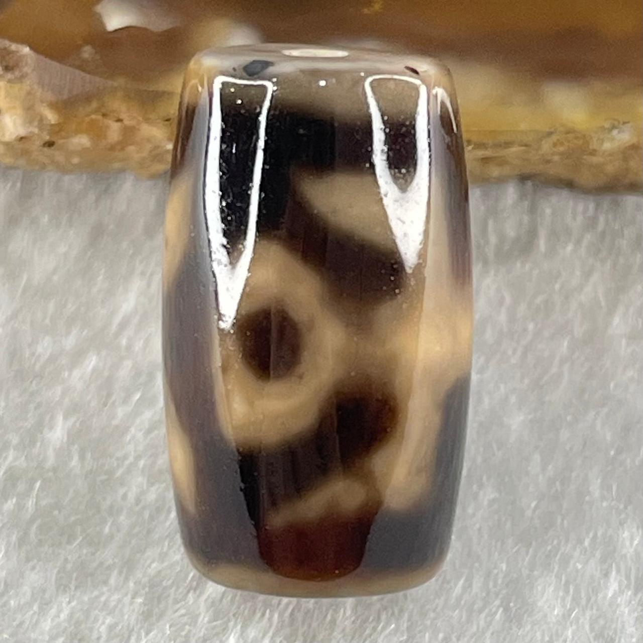 Natural Powerful Tibetan Old Oily Agate Patina Guiren Tairen Human Dzi Bead Totem Amulet Heavenly Master (Tian Zhu) 贵人天诛 4.53g 19.7 by 11.7mm - Huangs Jadeite and Jewelry Pte Ltd