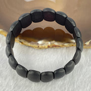 Natural Dark Matt Black Red Amber Shou Pai Bracelet 天然天翁琥珀手牌手链 17.85g 17.5cm 19.5 by 13.9 by 6.6mm 17pcs - Huangs Jadeite and Jewelry Pte Ltd