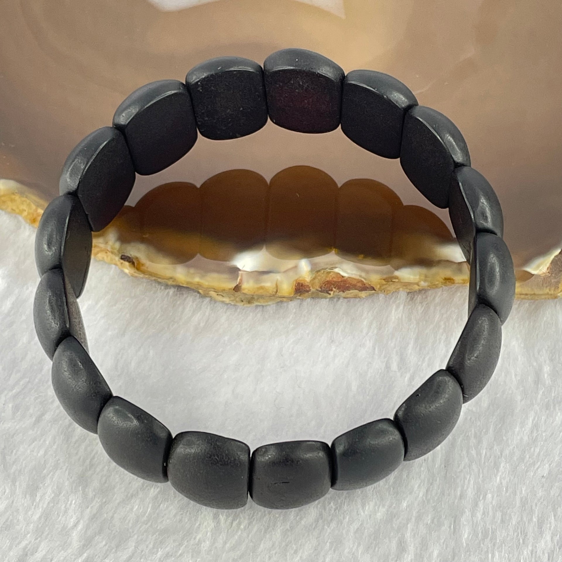 Natural Dark Matt Black Red Amber Shou Pai Bracelet 天然天翁琥珀手牌手链 17.85g 17.5cm 19.5 by 13.9 by 6.6mm 17pcs - Huangs Jadeite and Jewelry Pte Ltd