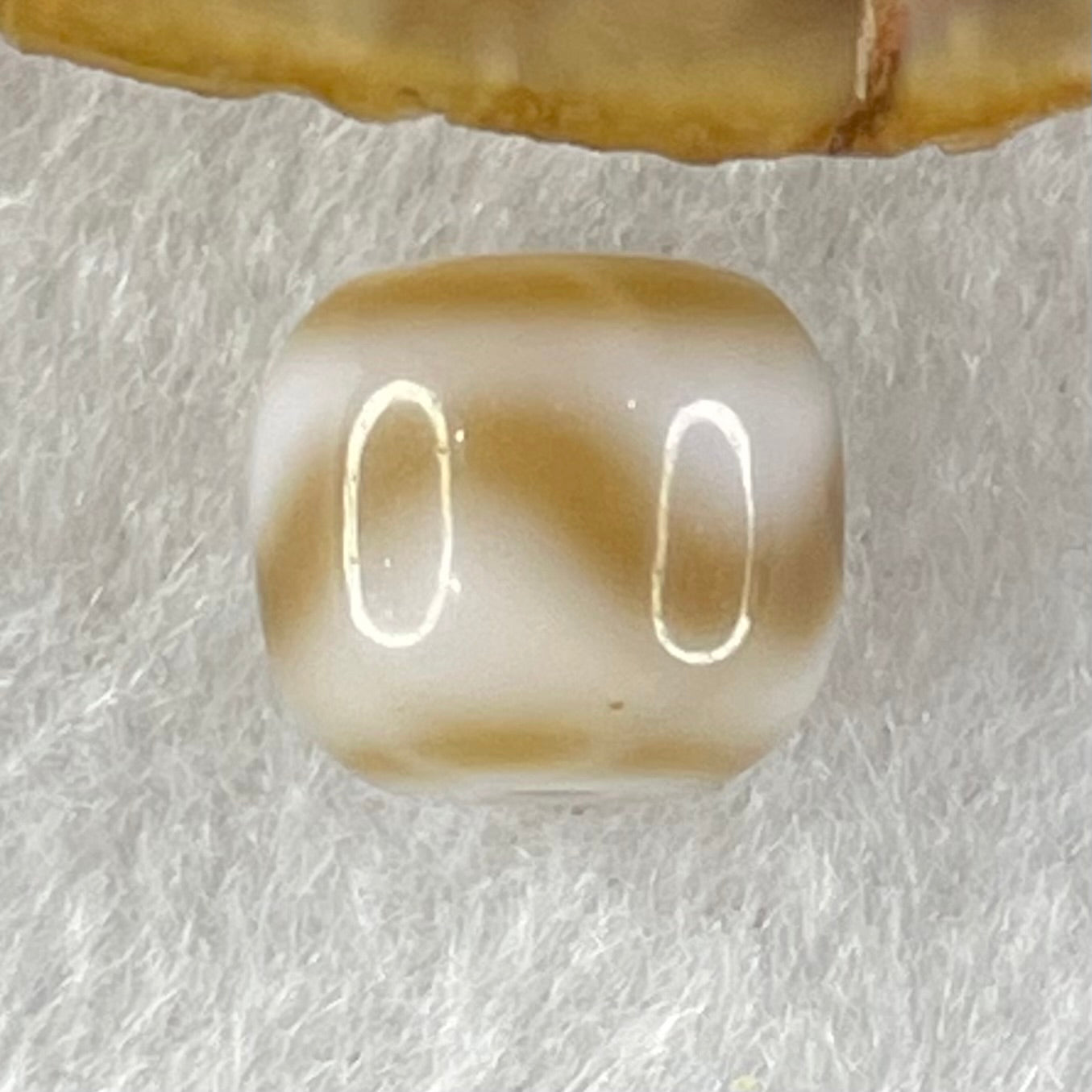 Natural Powerful Tibetan Old Oily Agate Tiger Tooth Daluo Dzi Bead Heavenly Master (Tian Zhu) 1.95g 9.7 by 11.0mm - Huangs Jadeite and Jewelry Pte Ltd