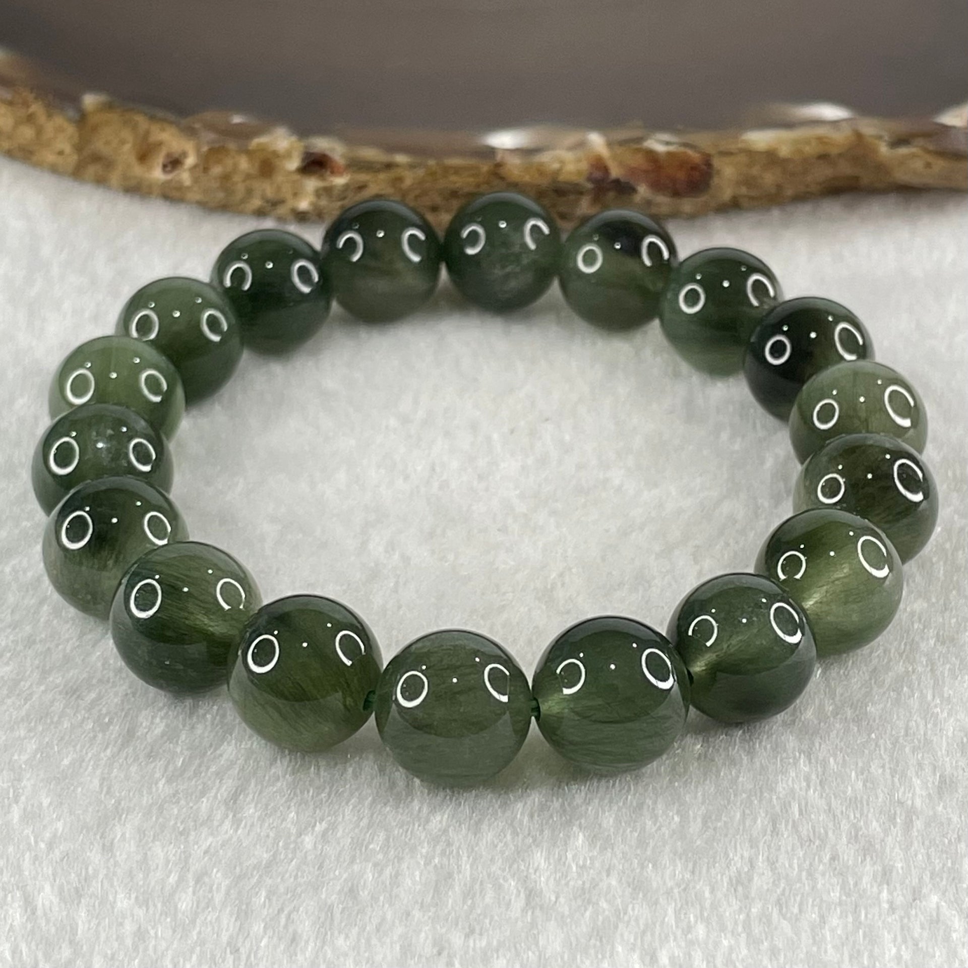 Good Grade Natural Cats Eye Green Rutilated Quartz Beads Bracelet 39.67g 18cm 11.7mm 18 Beads - Huangs Jadeite and Jewelry Pte Ltd