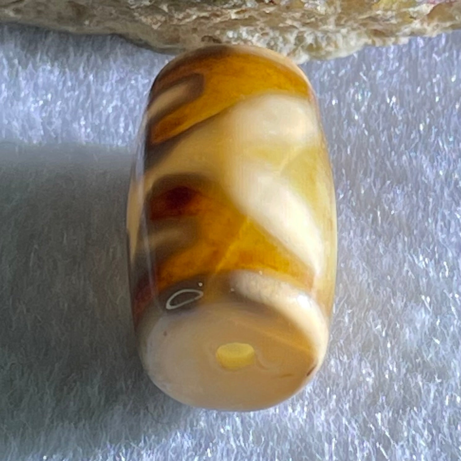Natural Powerful Tibetan Old Oily Agate Patina Guiren Tairen Human Dzi Bead Totem Amulet Heavenly Master (Tian Zhu) 贵人天诛 4.77g 20.3 by 11.7mm - Huangs Jadeite and Jewelry Pte Ltd