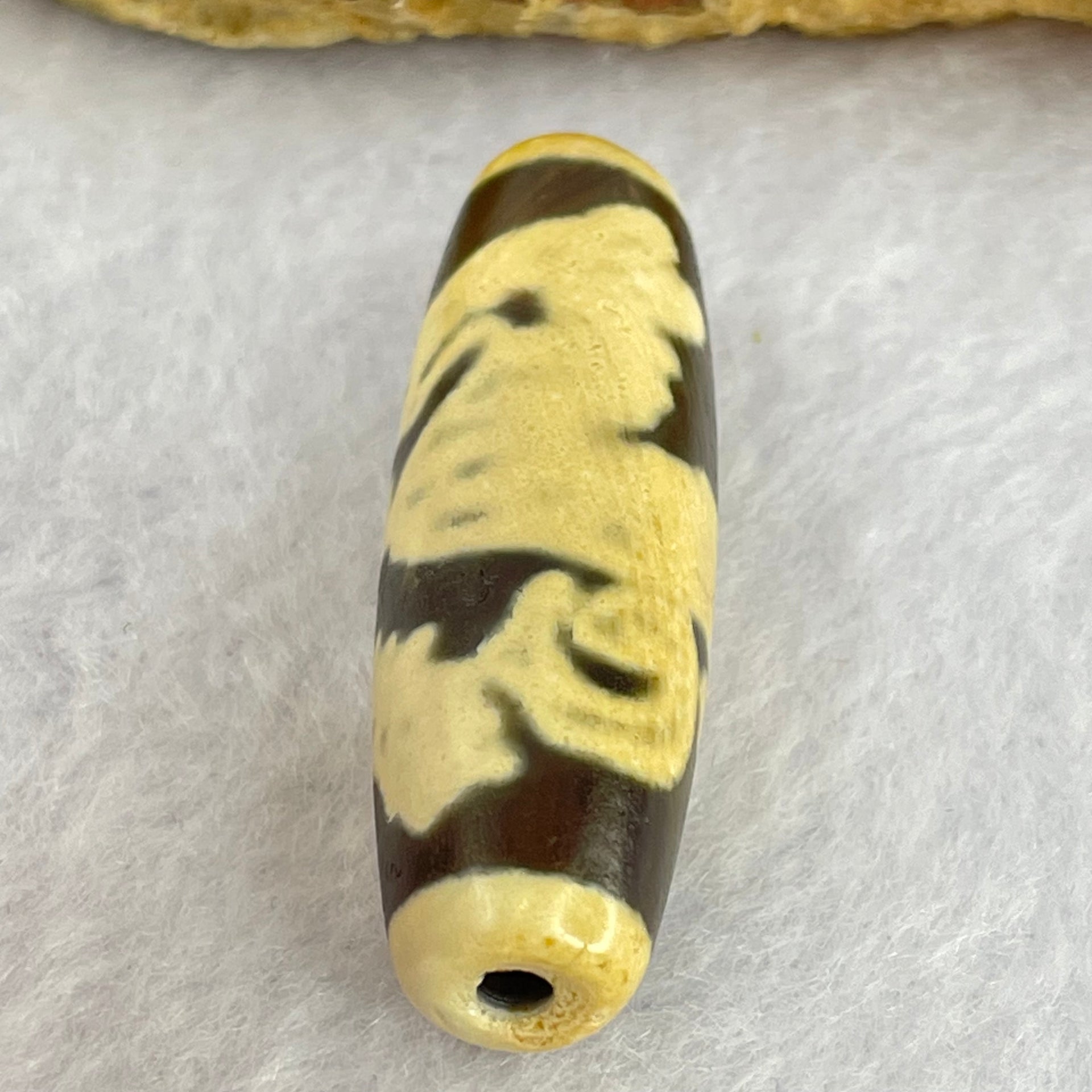 Natural Powerful Tibetan Old Oily Agate Dragon Dzi Bead Heavenly Master (Tian Zhu) 龙天诛 9.27g 39.1 by 12.5mm - Huangs Jadeite and Jewelry Pte Ltd