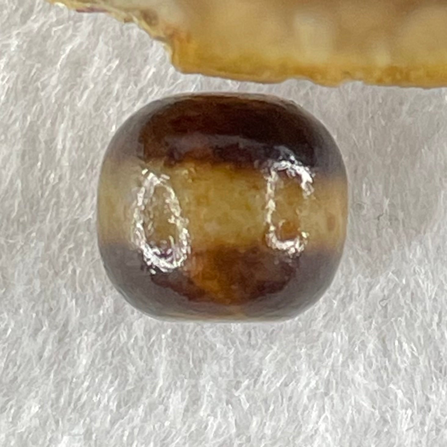 Natural Powerful Tibetan Old Oily Agate 1 Line Dzi Bead Heavenly Master (Tian Zhu) 1.93g 10.1 by 11.1mm - Huangs Jadeite and Jewelry Pte Ltd