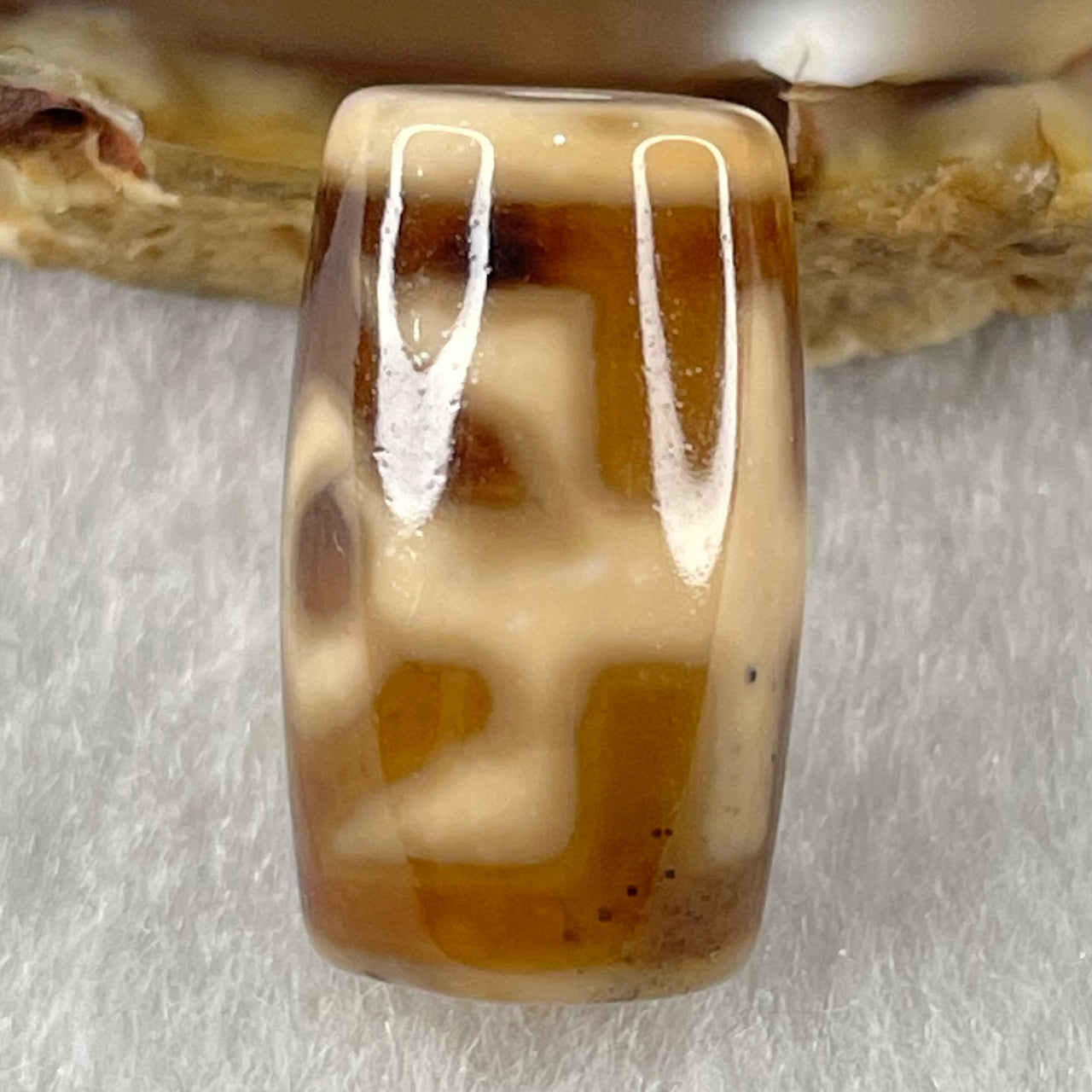 Natural Powerful Tibetan Old Oily Agate Patina Guiren Tairen Human Dzi Bead Totem Amulet Heavenly Master (Tian Zhu) 贵人天诛 4.74g 19.7 by 11.7mm - Huangs Jadeite and Jewelry Pte Ltd