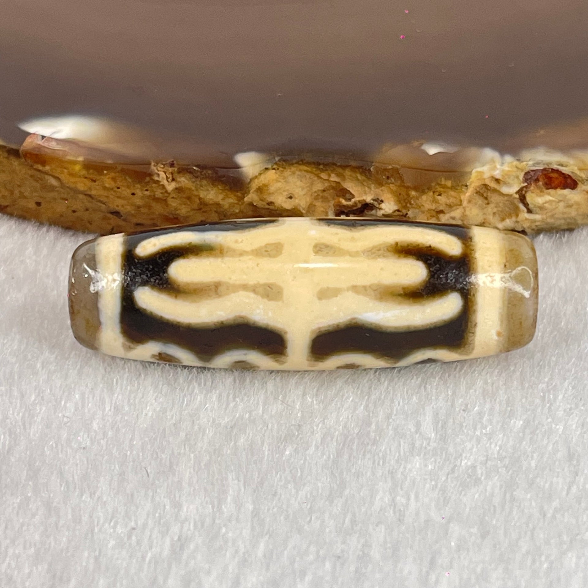 Natural Powerful Tibetan Old Oily Agate Water Lines 8 Eyes Dzi Bead Heavenly Master (Tian Zhu) 水纹八眼天诛 9.93g 38.9 by 12.8mm - Huangs Jadeite and Jewelry Pte Ltd