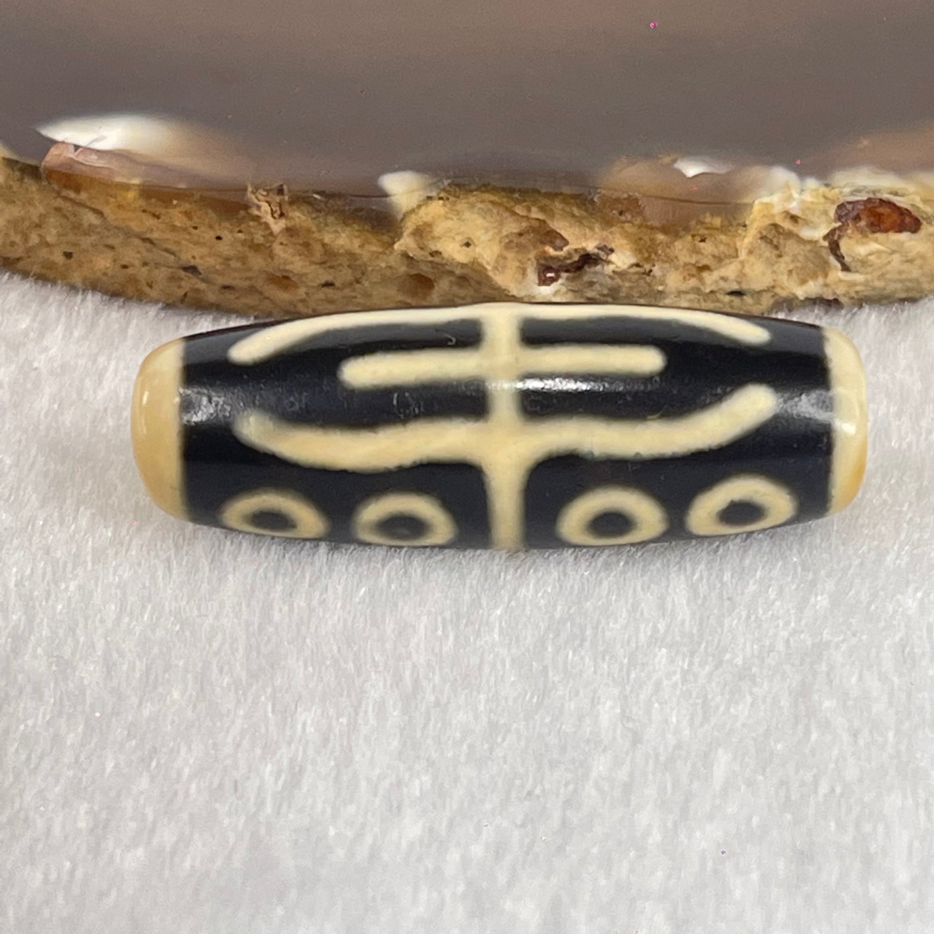 Natural Powerful Tibetan Old Oily Agate Water Lines 8 Eyes Dzi Bead Heavenly Master (Tian Zhu) 水纹八眼天诛 10.26g 38.1 by 13.0mm - Huangs Jadeite and Jewelry Pte Ltd