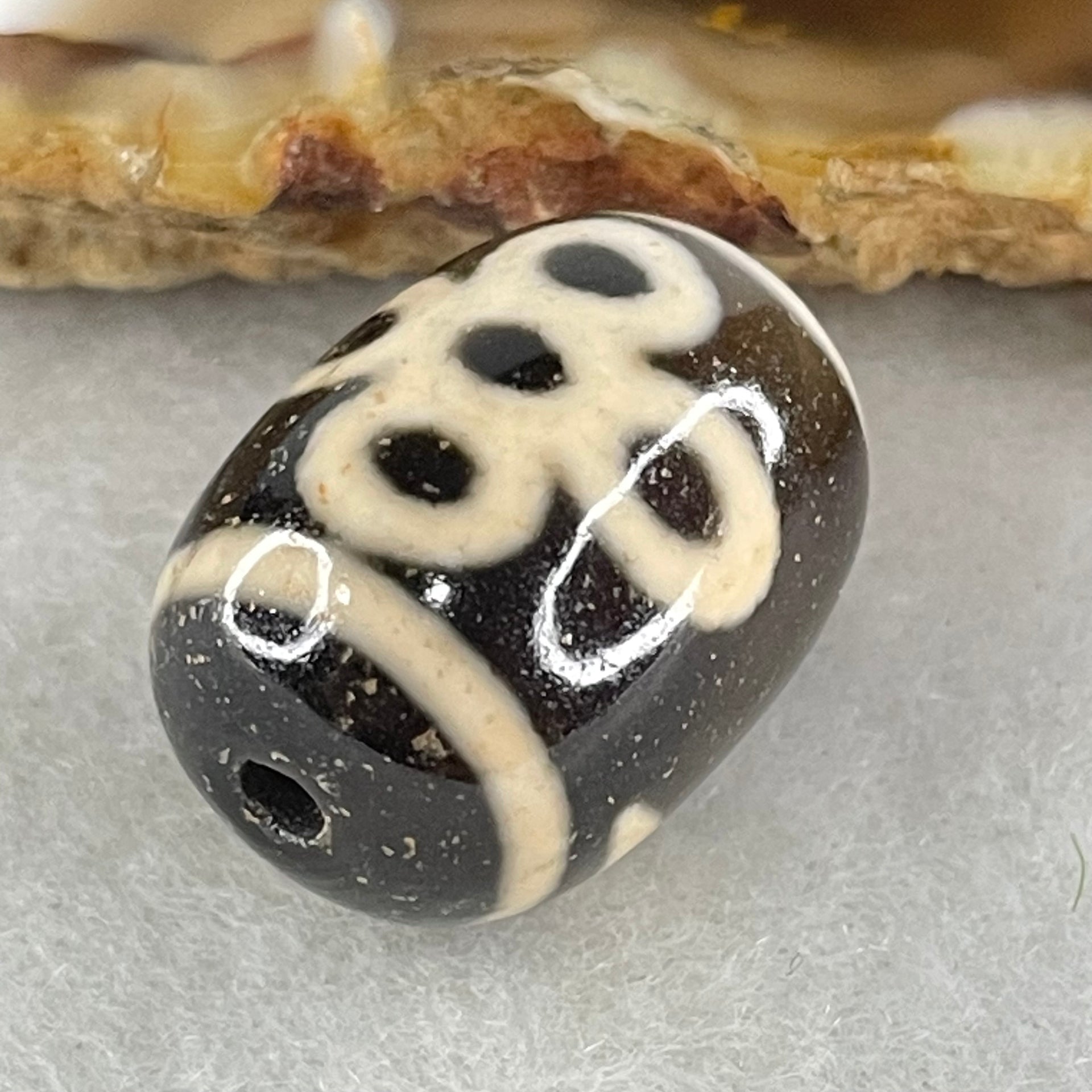 Natural Powerful Tibetan Old Oily Agate 5 Eyes Lightning Dzi Bead Heavenly Master (Tian Zhu) 五眼闪电天珠 4.85g 17.6 by 13.4mm - Huangs Jadeite and Jewelry Pte Ltd