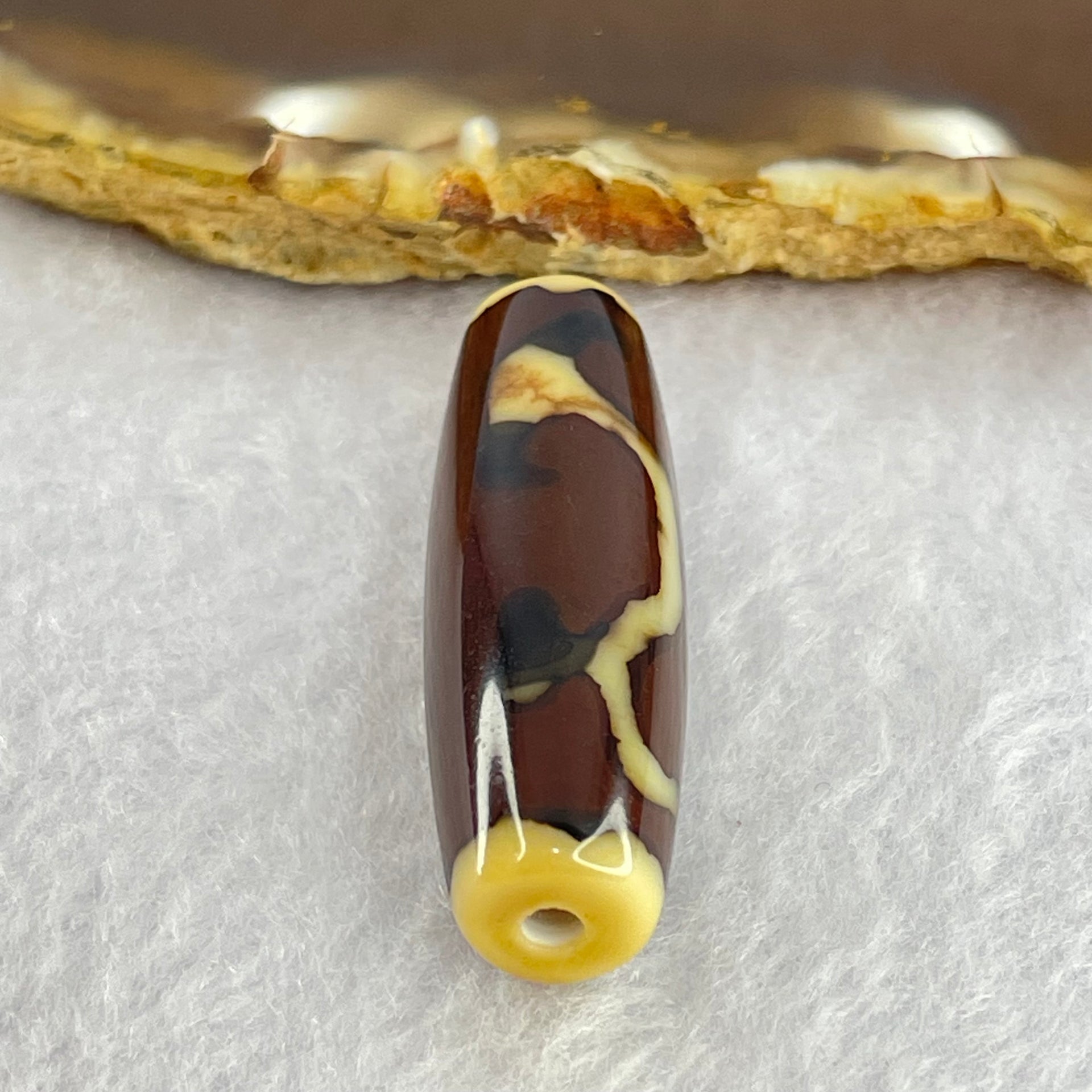 Natural Powerful Tibetan Old Oily Agate Ruyi Dzi Bead Heavenly Master (Tian Zhu) 如意天珠 8.47g 37.7 by 12.0mm - Huangs Jadeite and Jewelry Pte Ltd