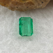 Natural Colombia Vivid Green Emerald (Beryl) Cut-Cornered Rectangular Step cut 0.93ct 8.4 by 5.5 by 2.3mm - Huangs Jadeite and Jewelry Pte Ltd