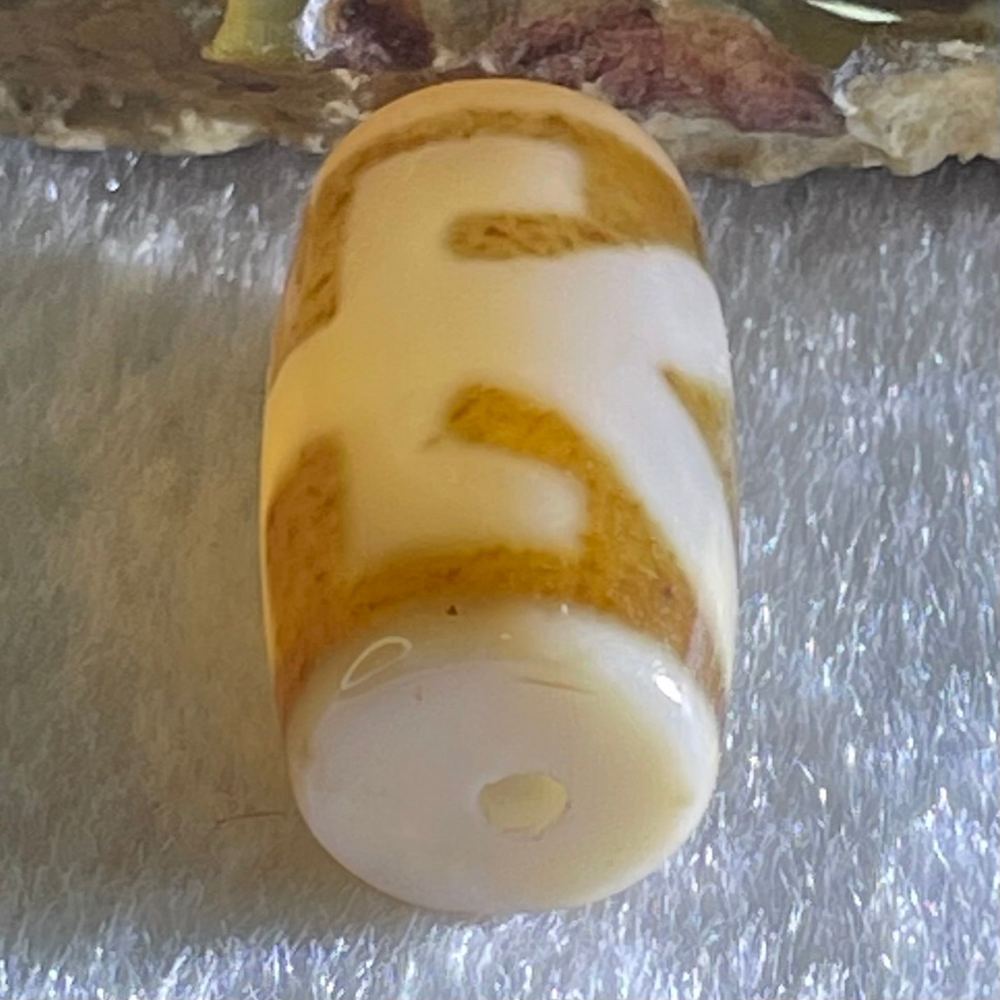 Natural Powerful Tibetan Old Oily Agate Patina Guiren Tairen Human Dzi Bead Totem Amulet Heavenly Master (Tian Zhu) 贵人天诛 4.71g 19.8 by 11.7mm - Huangs Jadeite and Jewelry Pte Ltd