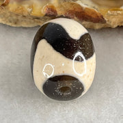 Natural Powerful Tibetan Old Oily Agate Tiger Tooth Daluo Dzi Bead Heavenly Master (Tian Zhu) 虎呀天诛 4.70g 17.7 by 13.2mm - Huangs Jadeite and Jewelry Pte Ltd