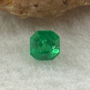 Natural Colombia Vivid Green Emerald (Beryl) Cut-Cornered Square Step cut 0.41ct 4.1 by 4.1 by 3.6mm - Huangs Jadeite and Jewelry Pte Ltd