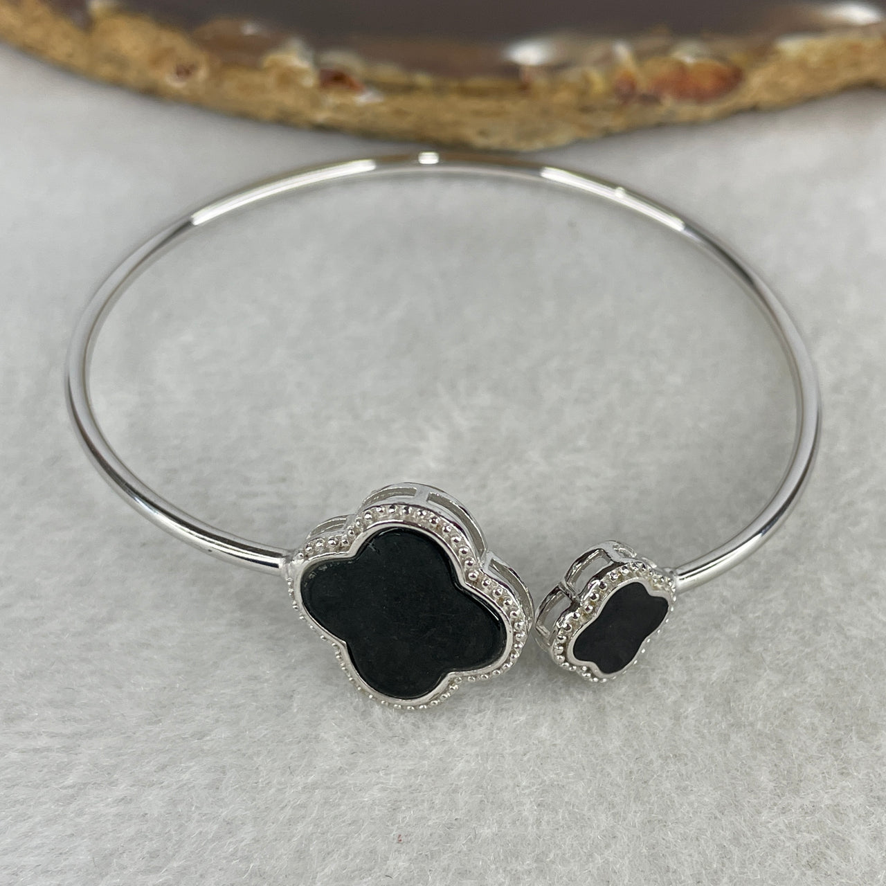 Type A Fully Translucent Black Omphacite Jadeite "Double Four-Leaf Clover" Bangle | Solid S925 Sterling Silver Setting | 17cm Imperial "Symphony of Serendipity" Protection Bangle (5.19g 11.6x2.0mm and 6.2x1.5mm)