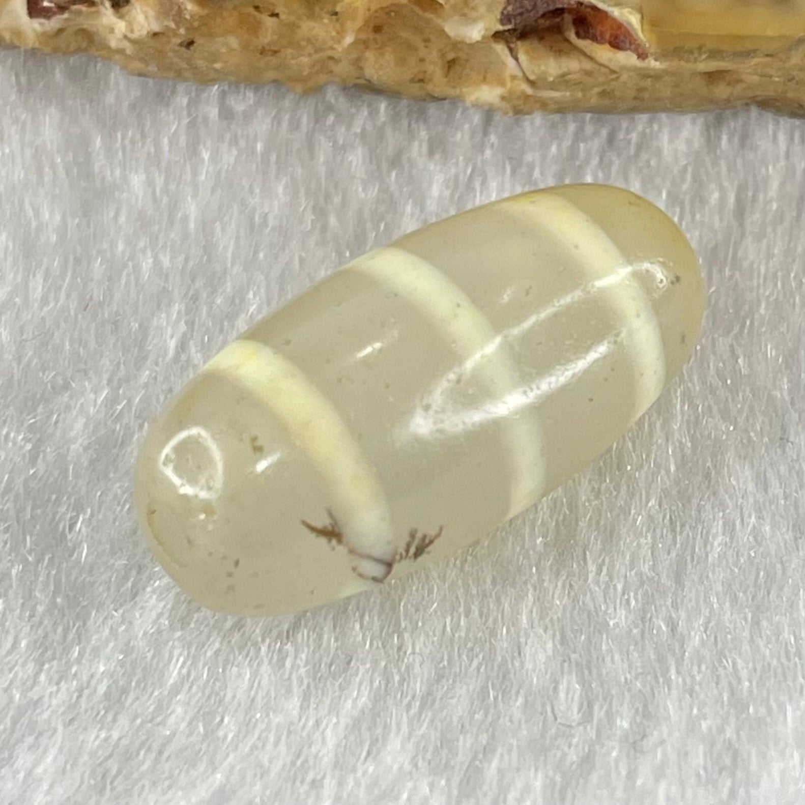 Natural Powerful Tibetan Old Oily Agate 3-Lines Dzi Bead Heavenly Master (Tian Zhu) 三行天诛 2.65g 20.0 by 9.5mm - Huangs Jadeite and Jewelry Pte Ltd