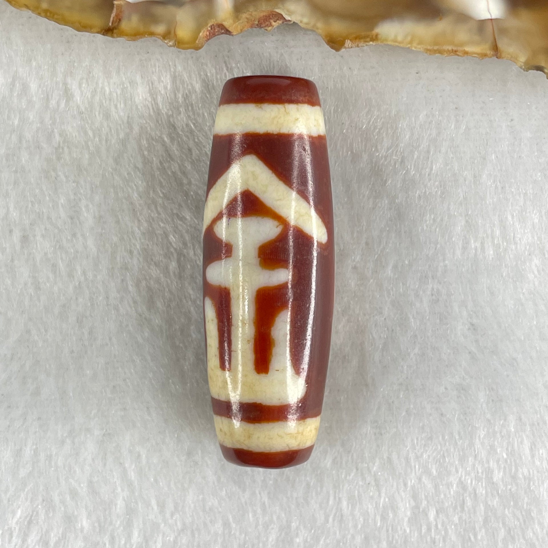 Natural Powerful Tibetan Old Oily Red White Agate One Eye Gold Metal Element Dzi Bead Heavenly Master (Tian Zhu) 一眼金天珠 9.71g 37.8 by 13.0mm - Huangs Jadeite and Jewelry Pte Ltd