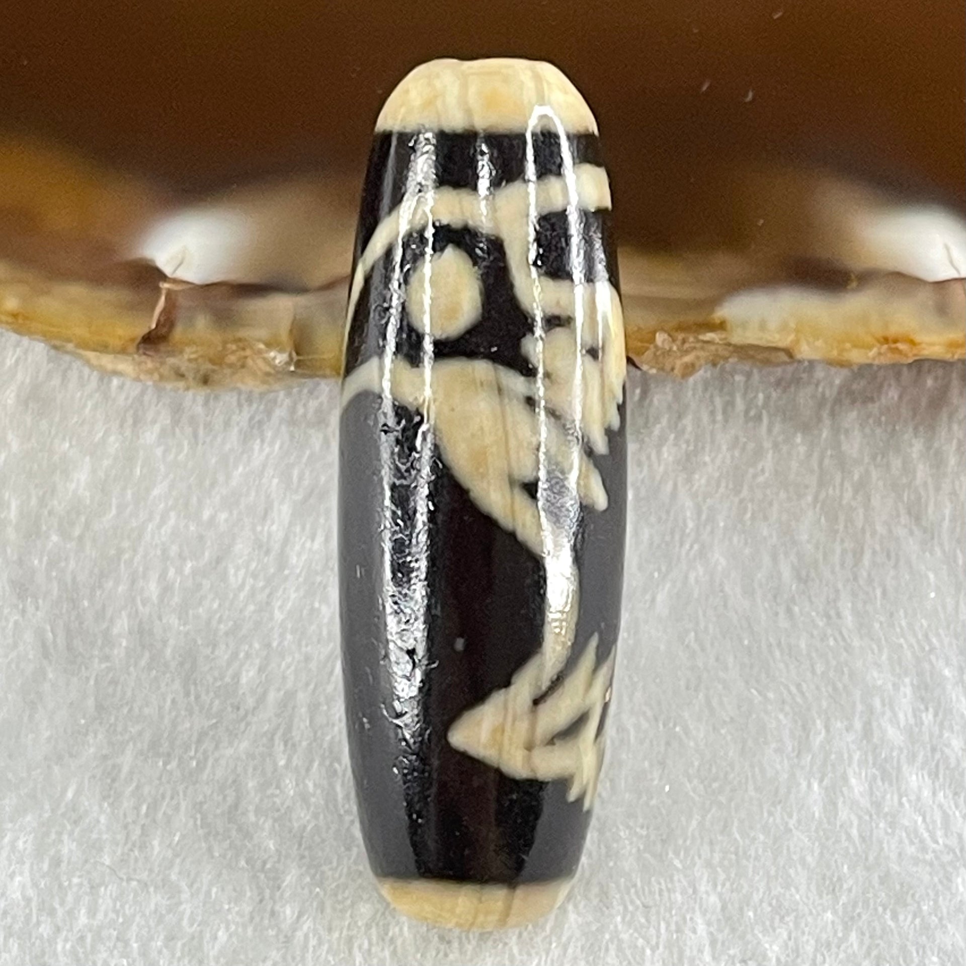 Natural Powerful Tibetan Old Oily Agate Condor Dzi Bead Heavenly Master (Tian Zhu) 神鹰珠 8.67g 36.6 by 12.3mm - Huangs Jadeite and Jewelry Pte Ltd