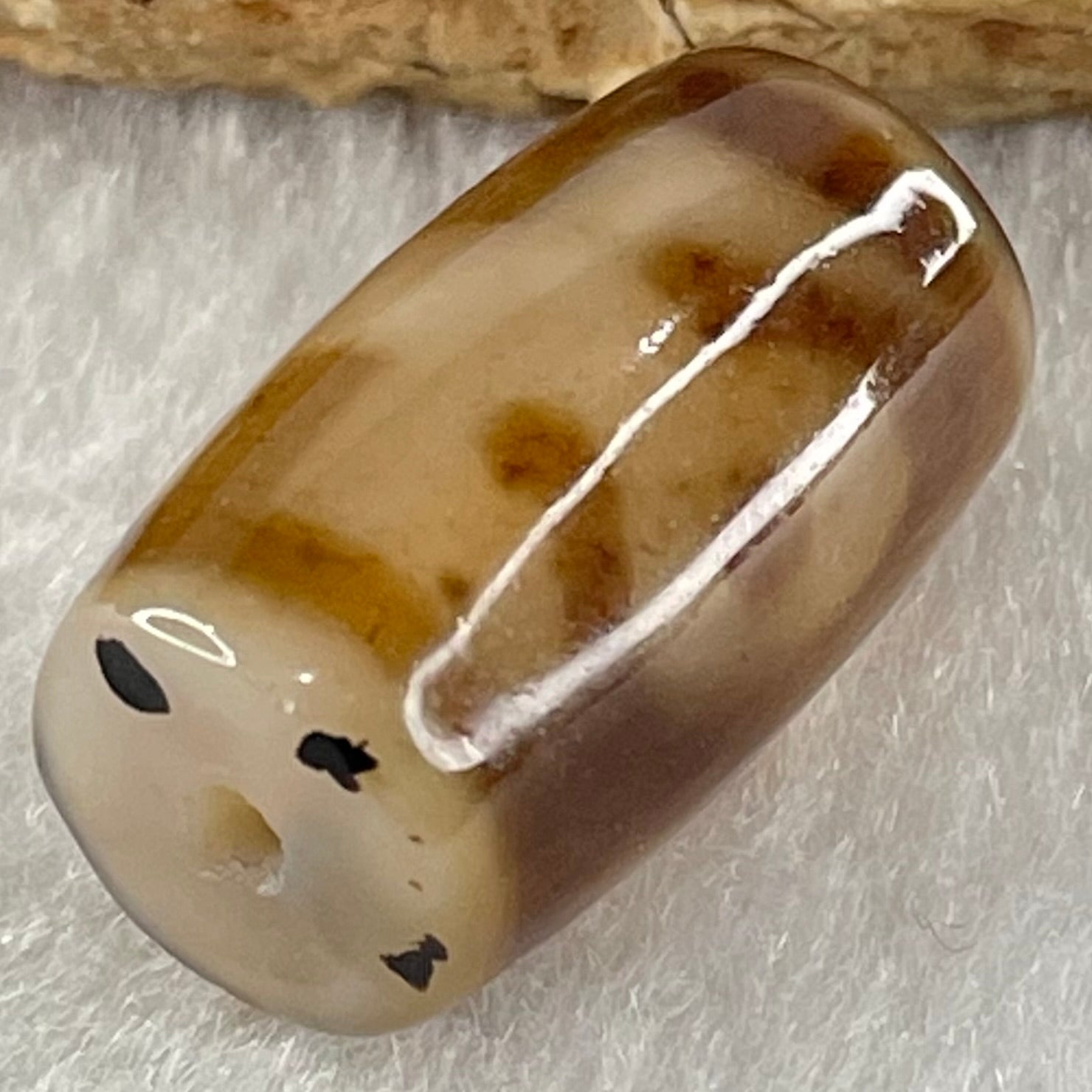 Natural Powerful Tibetan Old Oily Agate Patina Guiren Tairen Human Dzi Bead Totem Amulet Heavenly Master (Tian Zhu) 贵人天诛 4.98g 20.0 by 11.9mm - Huangs Jadeite and Jewelry Pte Ltd
