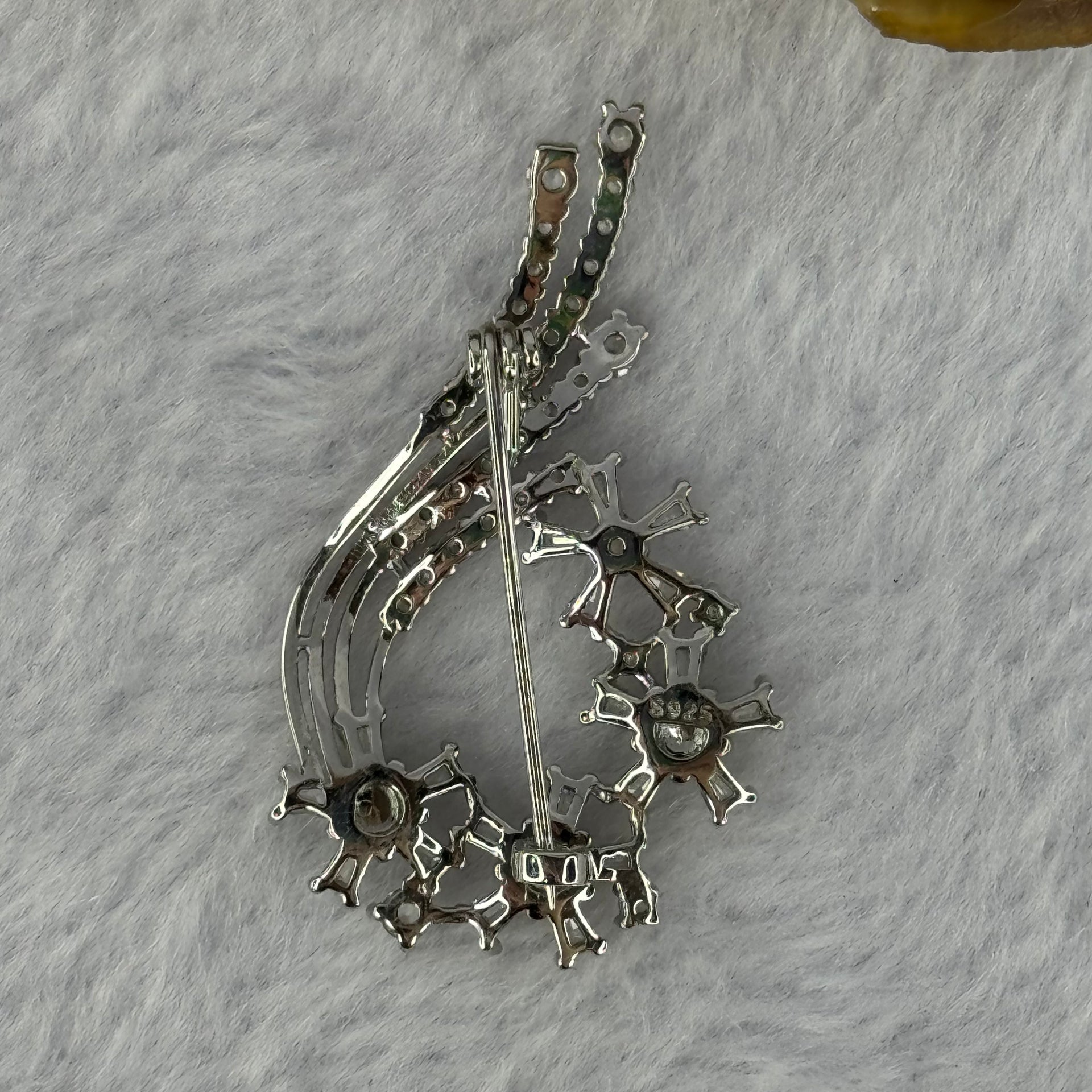 Type A Green Yellow Jadeite with Crystals in S925 Sliver Brooch 4.05g 3.6 by 1.5mm 3pcs - Huangs Jadeite and Jewelry Pte Ltd