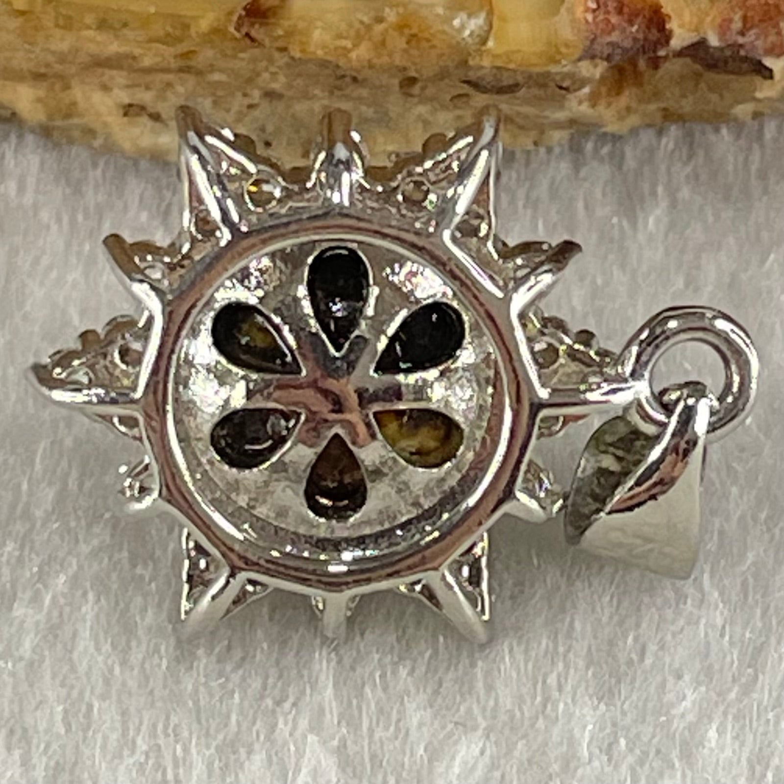 Natural Amber with Crystals in S925 Sliver Pendant 2.07g 8.9mm (External Line) - Huangs Jadeite and Jewelry Pte Ltd