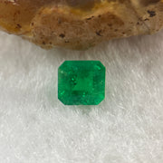 Natural Colombia Green Emerald (Beryl) Cut-Cornered Rectangular step cut 0.59ct 5.3 by 5.1 by 3.2mm - Huangs Jadeite and Jewelry Pte Ltd