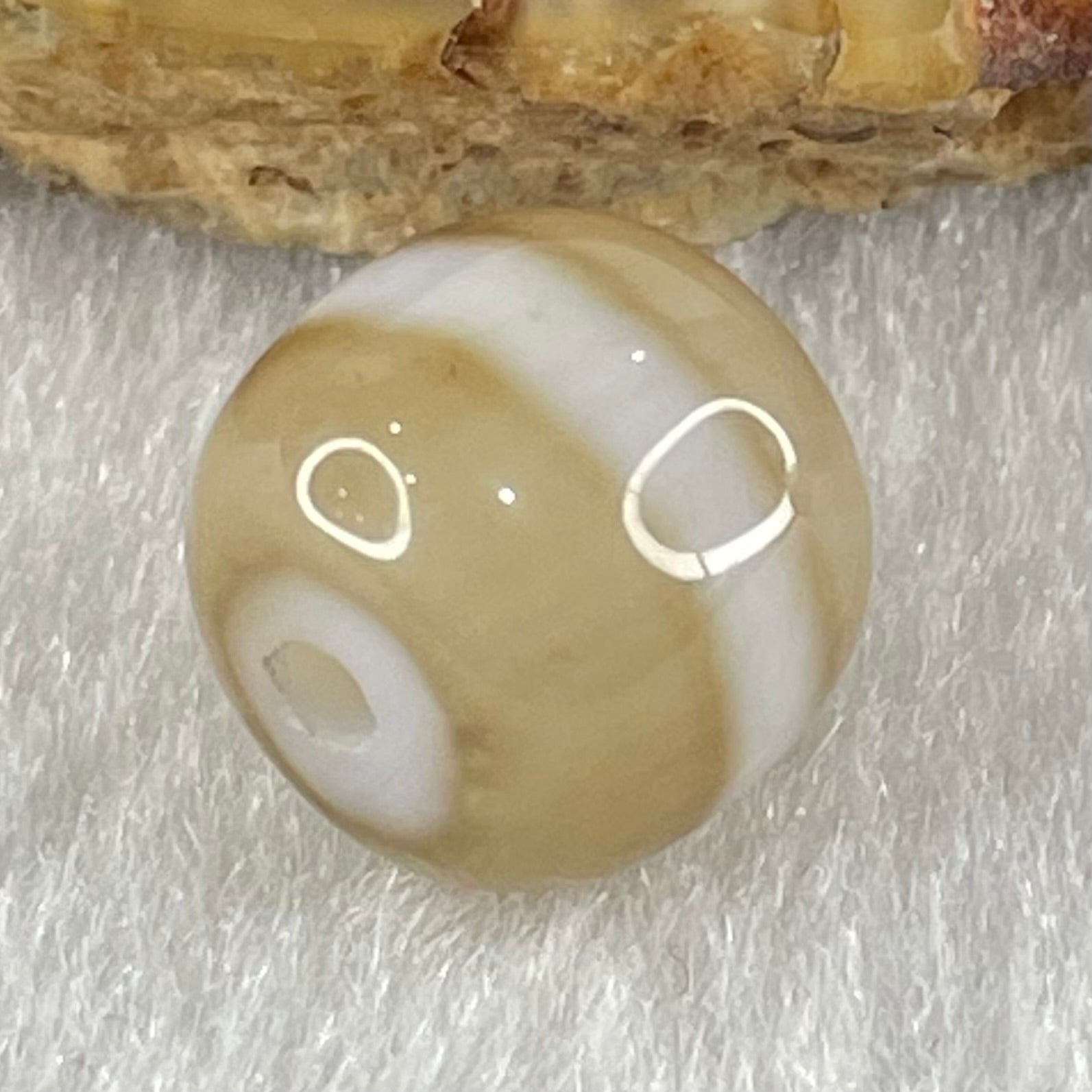 Natural Powerful Tibetan Old Oily Agate 1 Line Dzi Bead Heavenly Master (Tian Zhu) 1.90g 9.7 by 11.2mm - Huangs Jadeite and Jewelry Pte Ltd