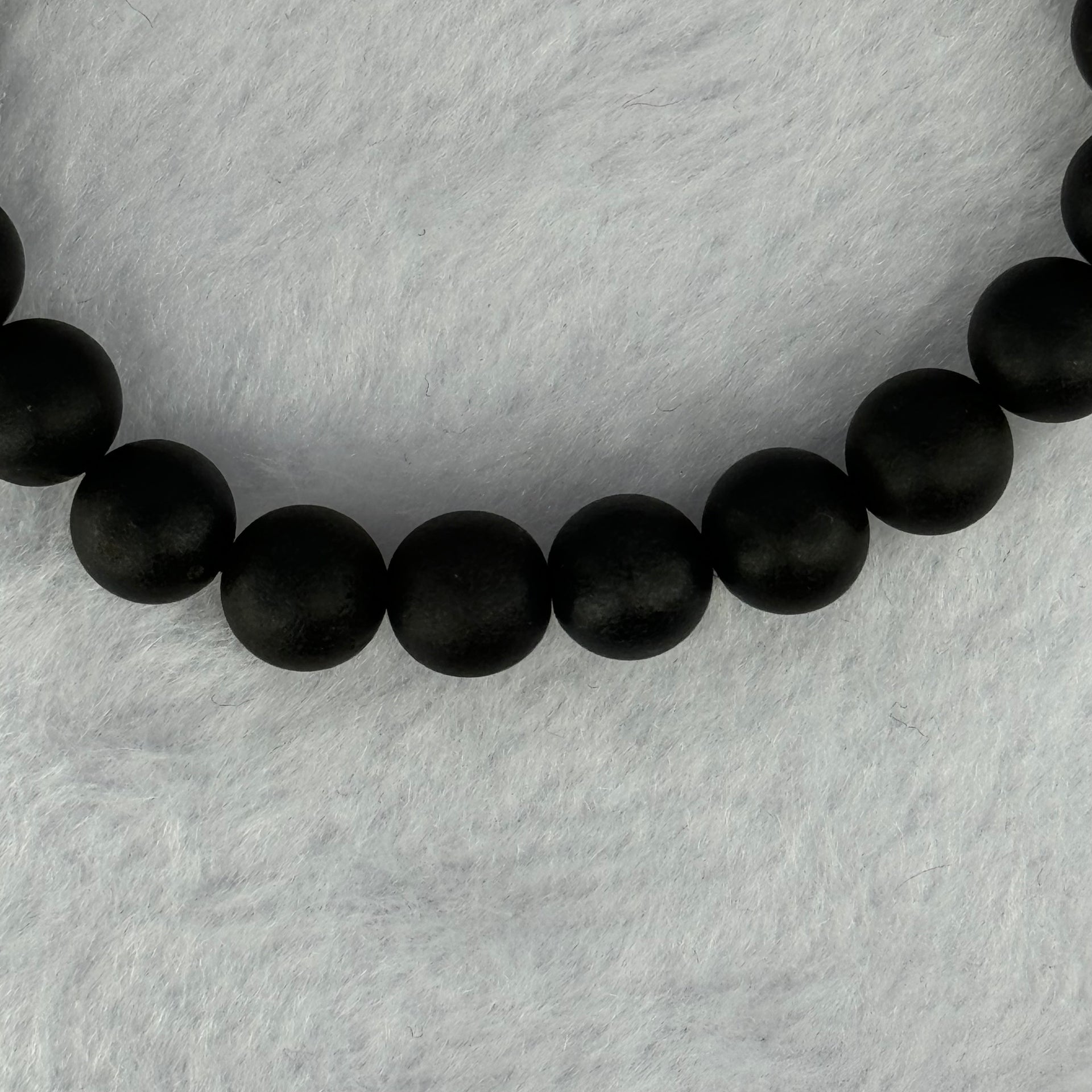 Natural Dark Matt Black Amber Beads Bracelet 天然大黑天翁琥珀手链 6.31g 14.5cm 8.1mm 22 Beads - Huangs Jadeite and Jewelry Pte Ltd