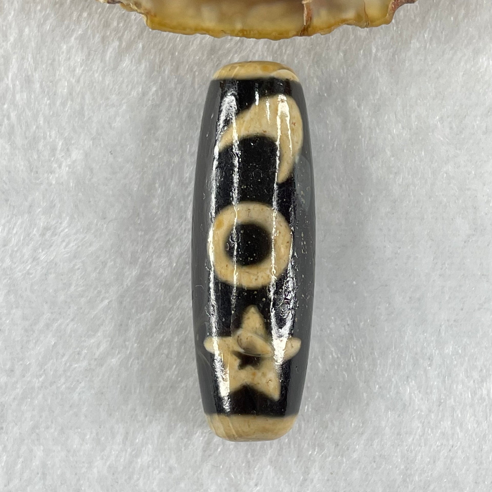 Natural Powerful Tibetan Old Oily Agate Guan Yin with Moon Sun Star Dzi Bead Heavenly Master (Tian Zhu) 观音天珠 9.43g 37.9 by 12.6mm - Huangs Jadeite and Jewelry Pte Ltd