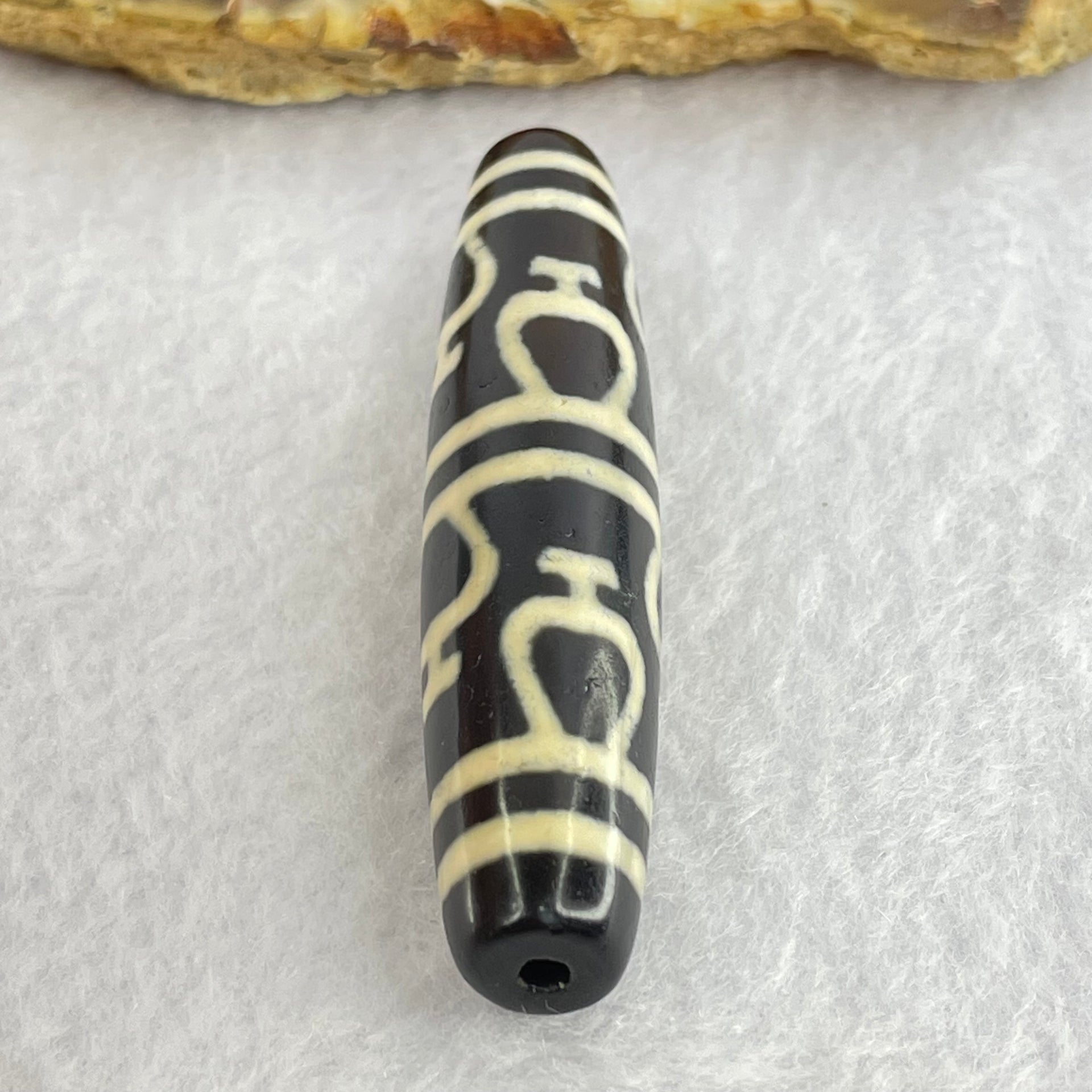 Natural Powerful Tibetan Old Oily Agate 8 Nectar Vessel Dzi Bead Heavenly Master (Tian Zhu) 花蜜容器眼天珠 14.95g 58.9 by 12.7mm - Huangs Jadeite and Jewelry Pte Ltd