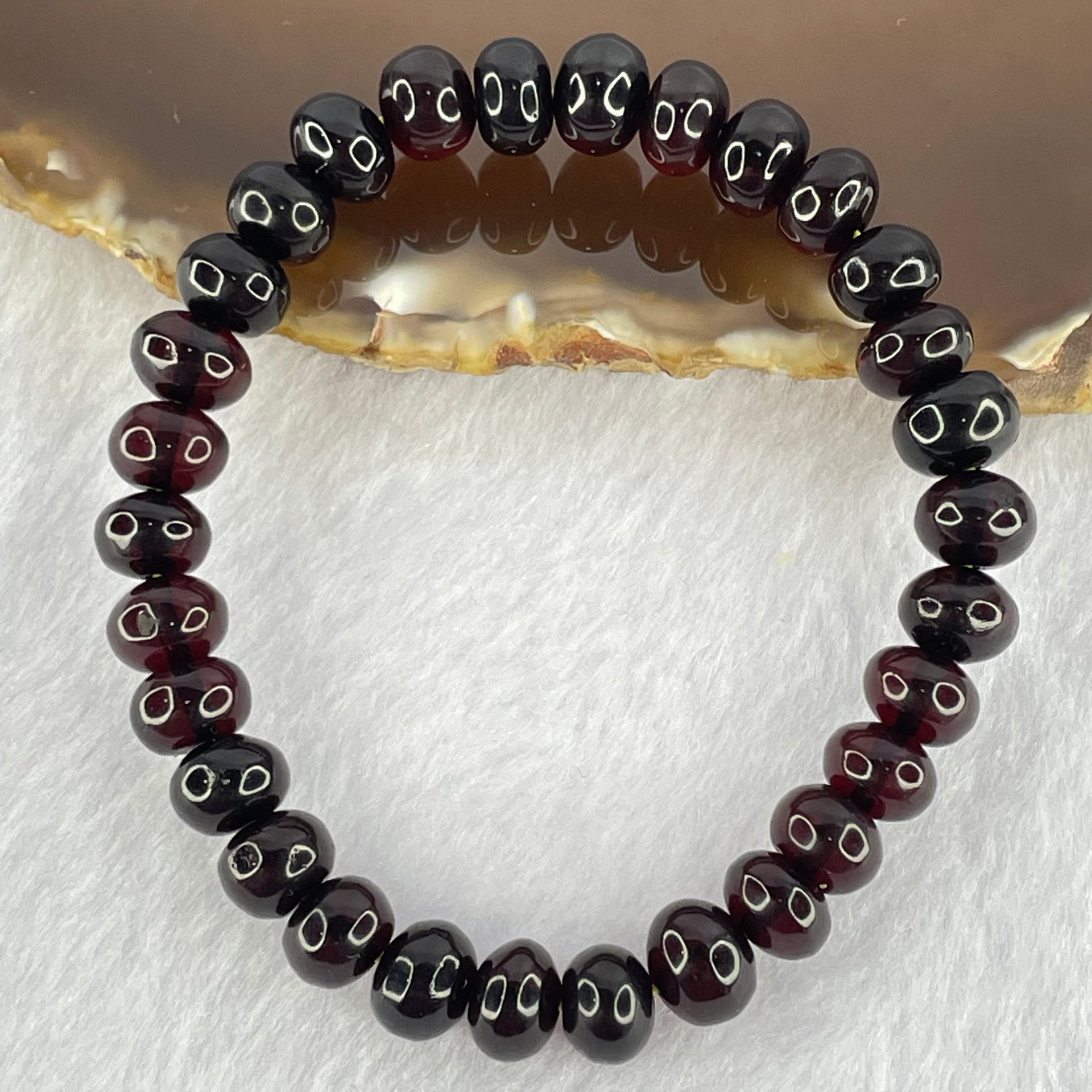 Natural Dark Blood Red Amber Beads Bracelet 天然血珀手链 7.24g 15cm 8.5mm 30 Beads - Huangs Jadeite and Jewelry Pte Ltd