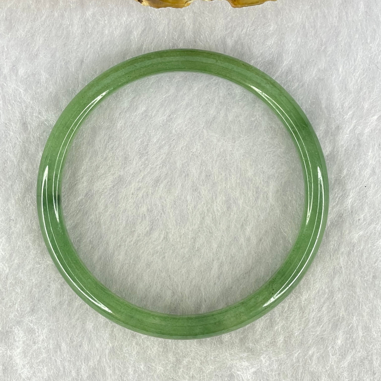 Type A Green Jadeite Bangle Internal Diameter 44.5mm 11.52g 6.3 by 4.7mm (Internal Line) - Huangs Jadeite and Jewelry Pte Ltd
