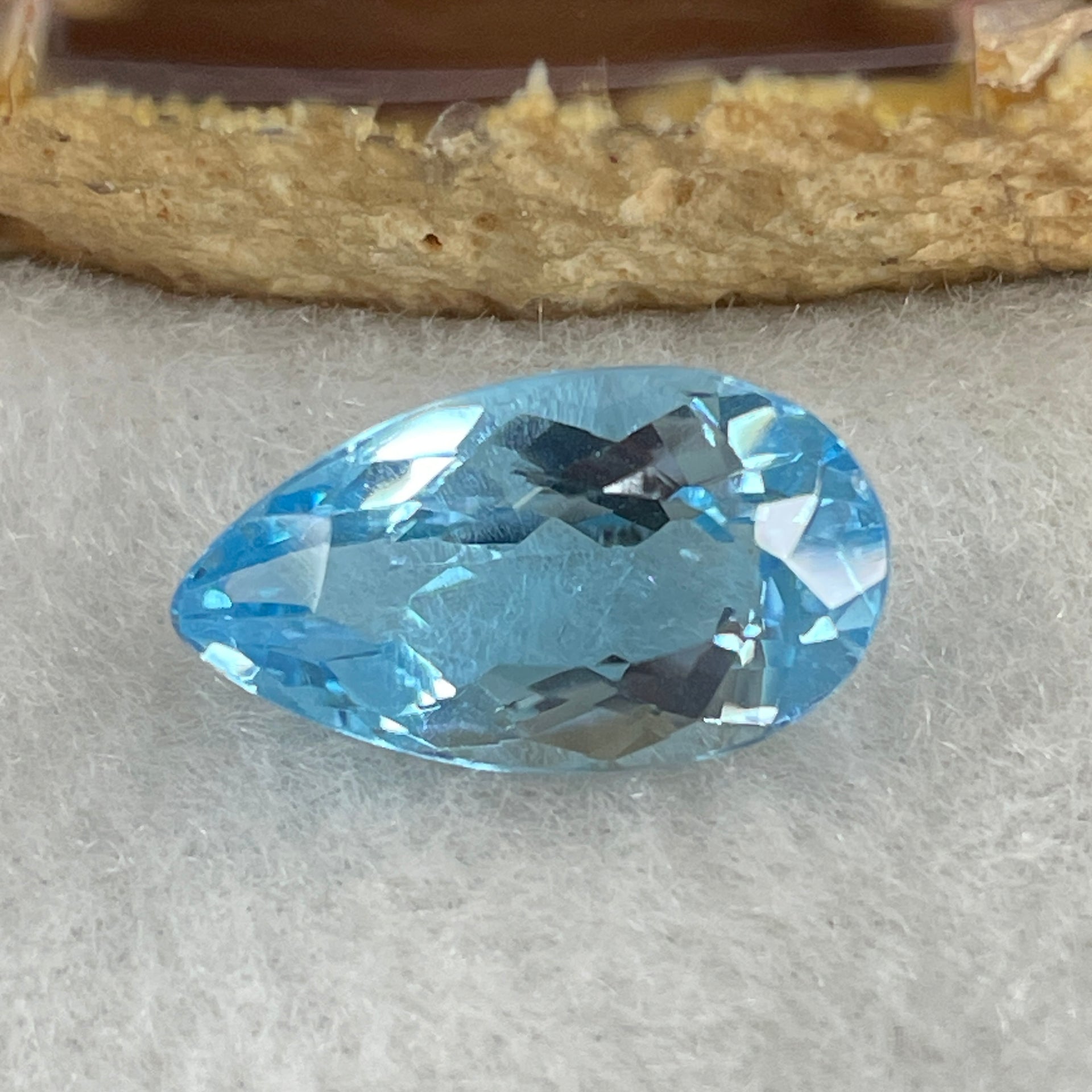 Natural Sky Blue Topaz Teardrop Shape 7.43ct 16.0 by 9.0 by 7.0mm - Huangs Jadeite and Jewelry Pte Ltd