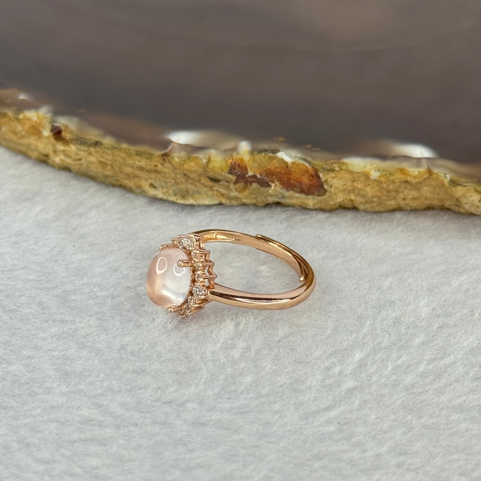 Natural Rose Quartz in 925 Sliver Rose Gold Colour Ring (Adjustable Size) 1.95g 8.2 by 5.9 by 5.0mm - Huangs Jadeite and Jewelry Pte Ltd